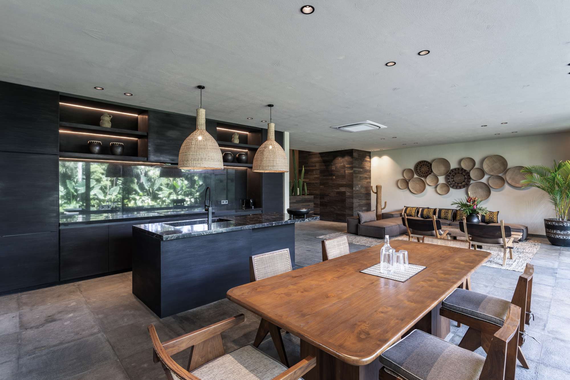 Black Villas Canggu by OXO