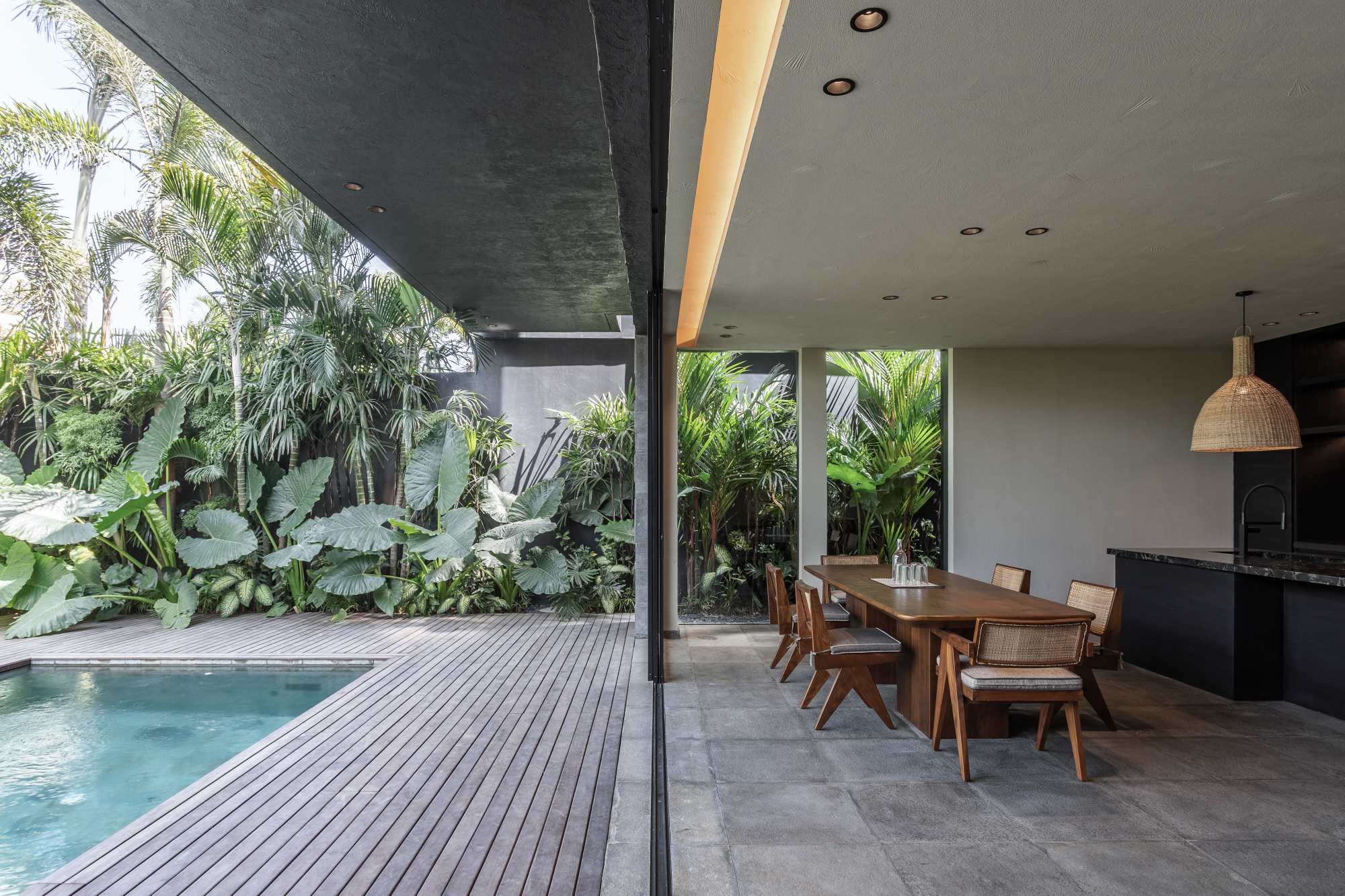 Black Villas Canggu by OXO