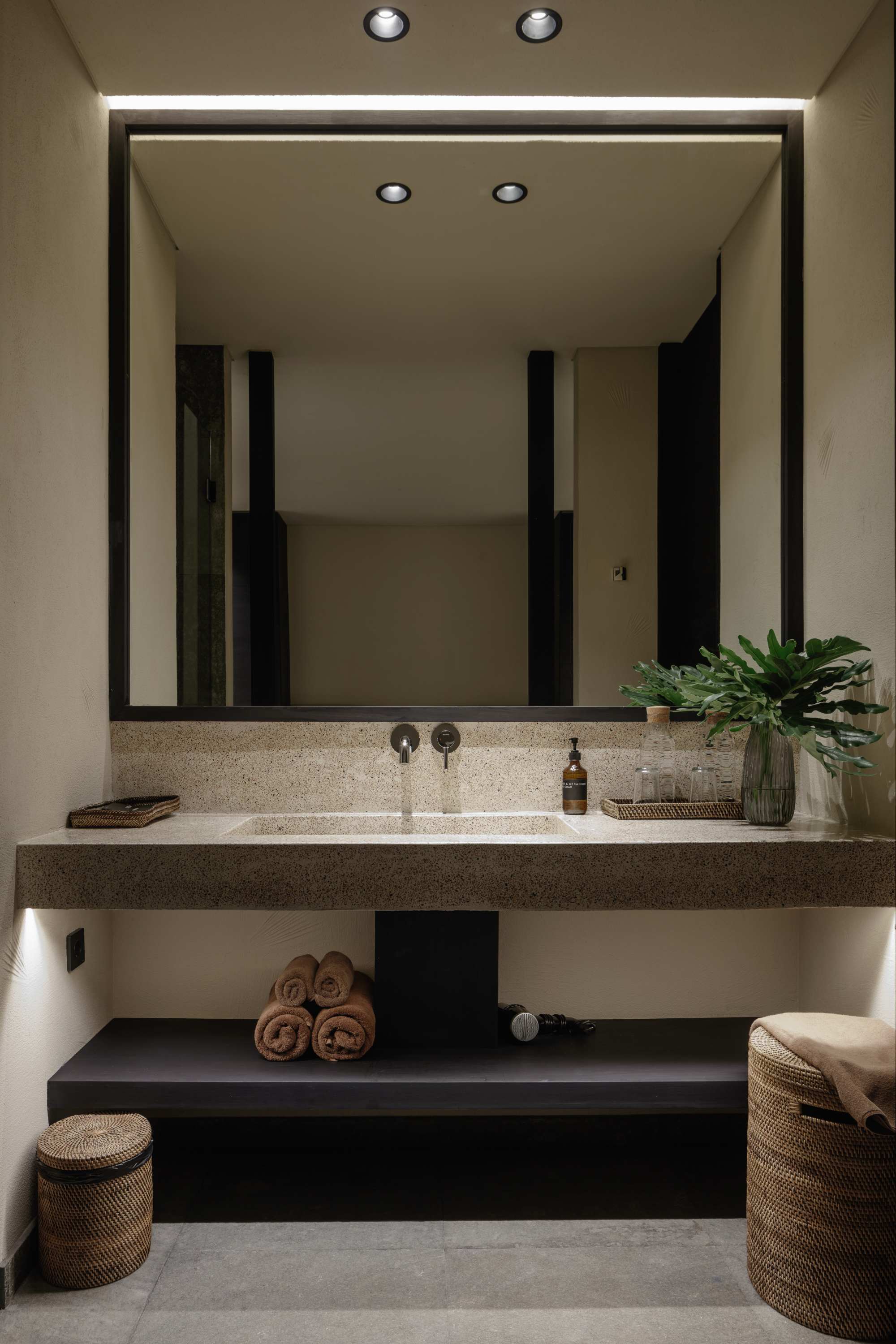 Black Villas Canggu by OXO
