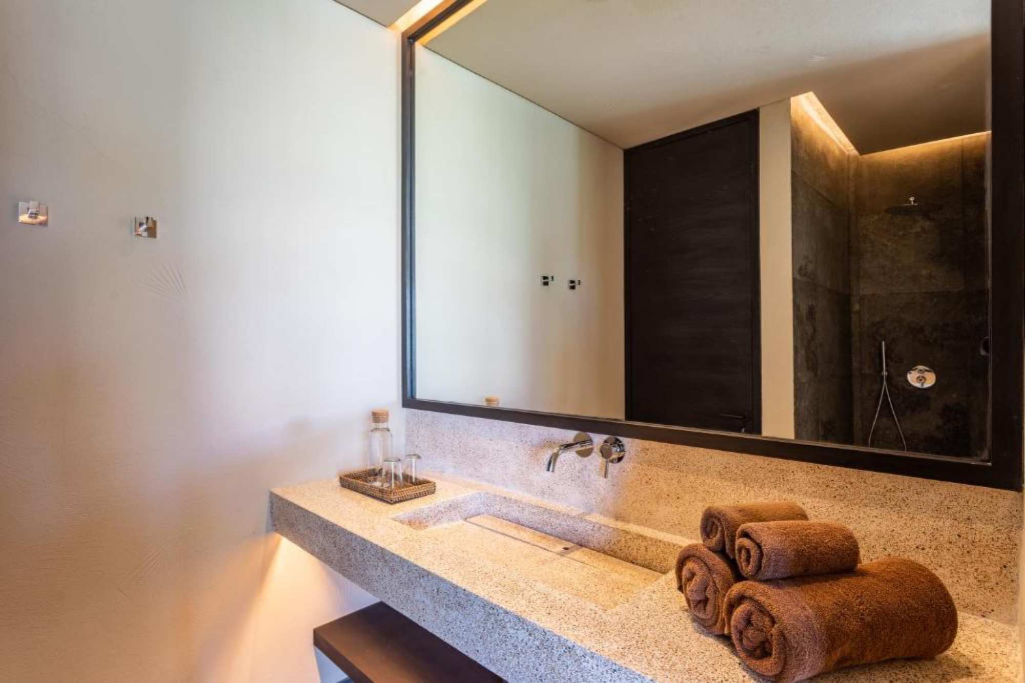 Black Villas Canggu by OXO
