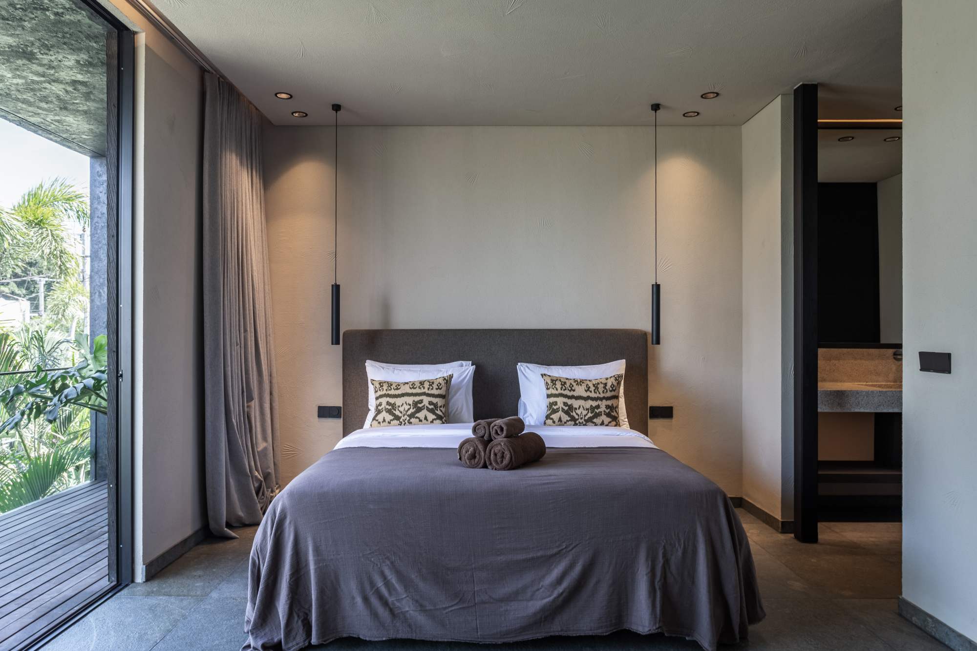 Black Villas Canggu by OXO
