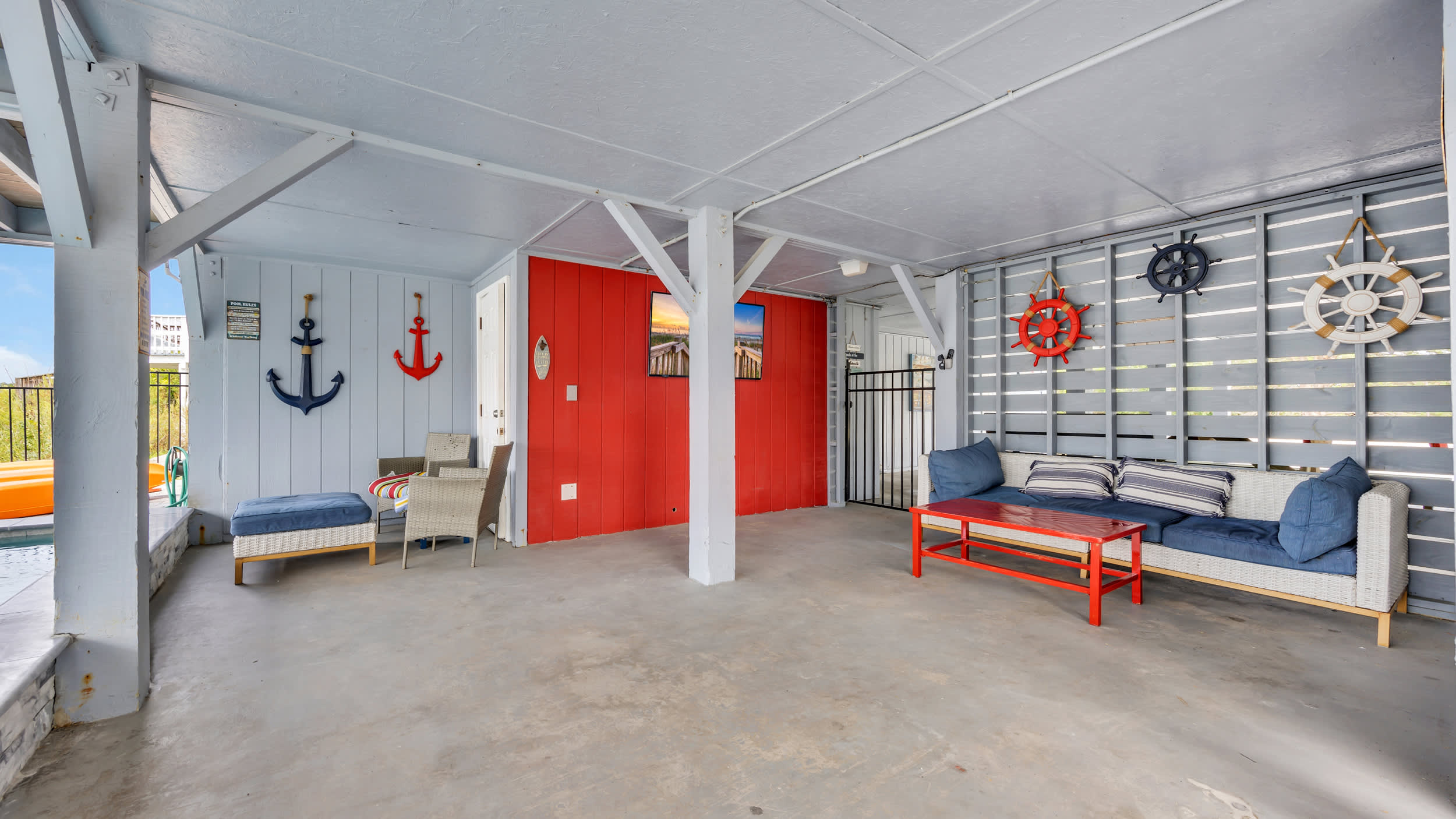 Poolside Cabana with TV