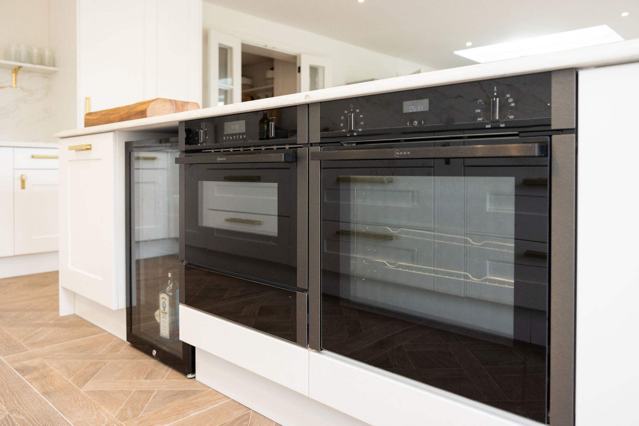 Create culinary masterpieces with the modern, high-end double appliances.
