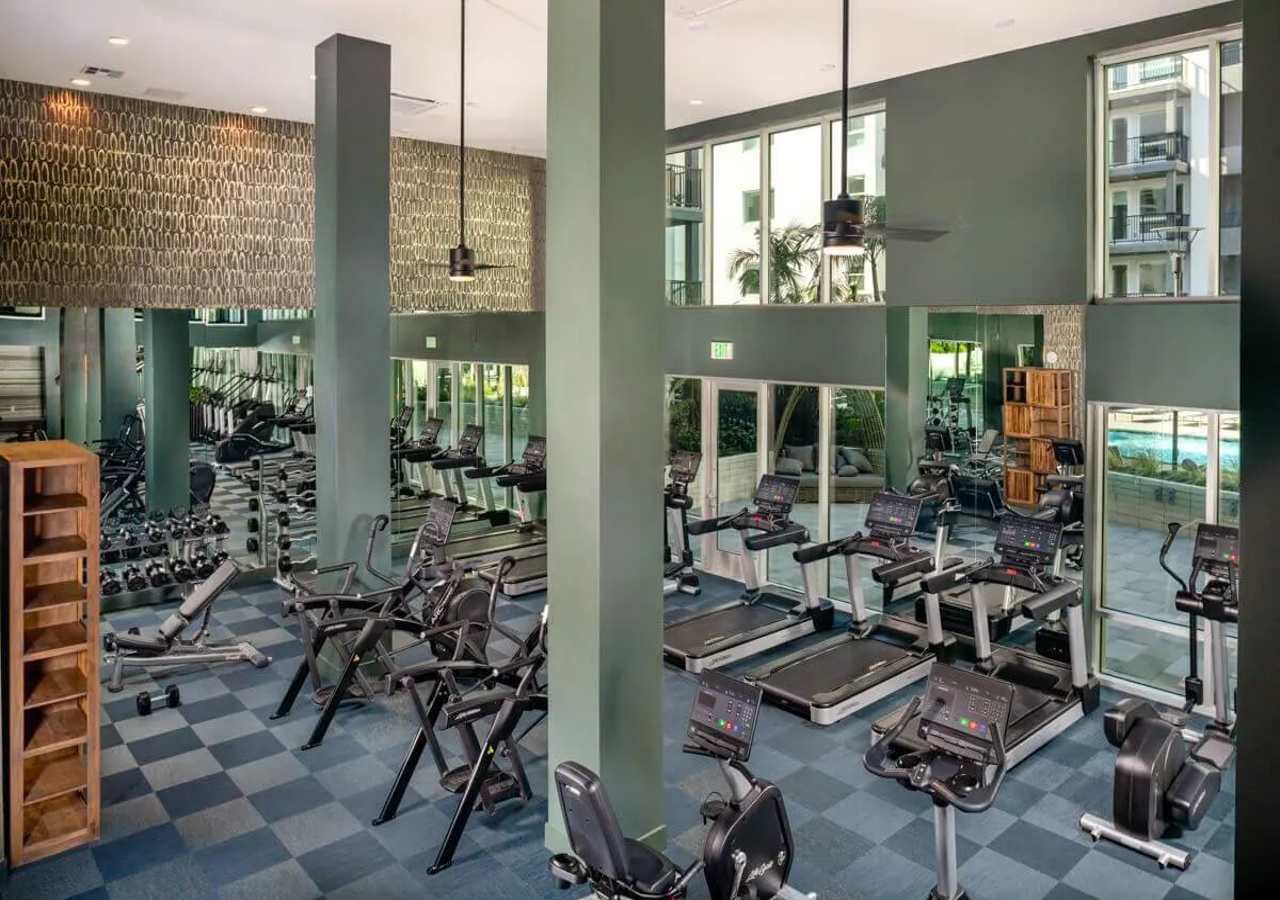 Modern Apartment w/ Pool & Gym Near Disneyland - Photo 37