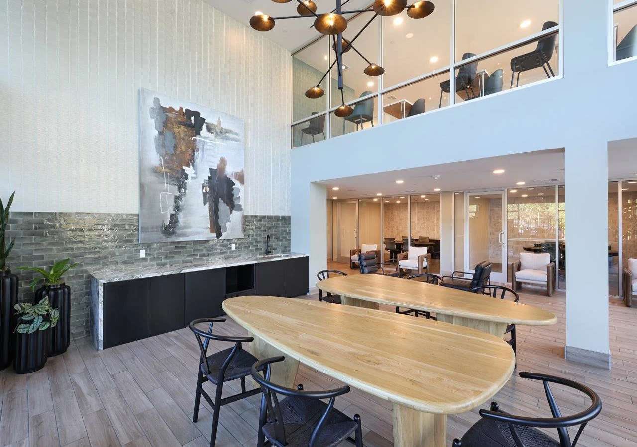 Modern Apartment w/ Pool & Gym Near Disneyland - Photo 42