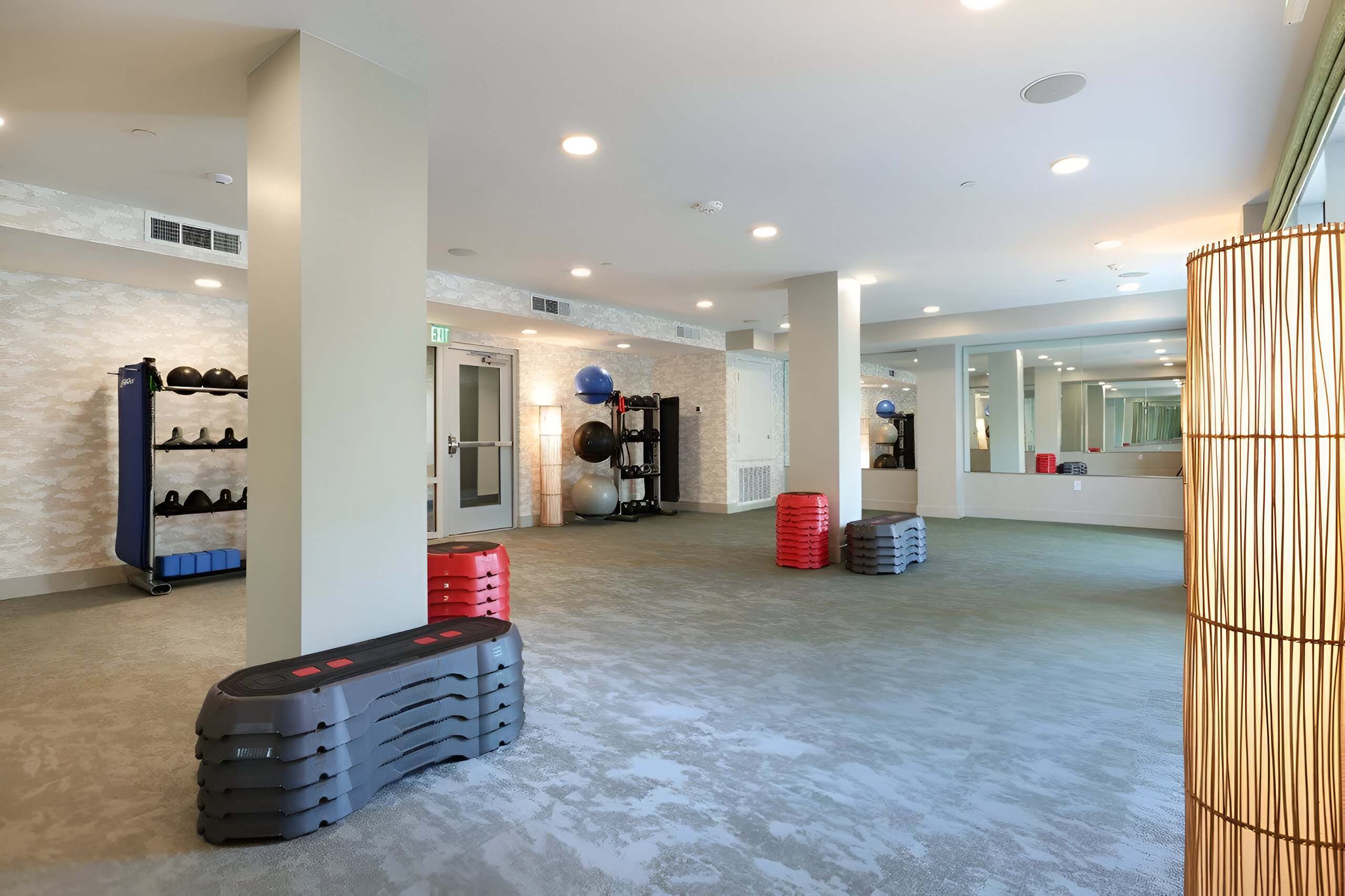 Modern Apartment w/ Pool & Gym Near Disneyland - Photo 43
