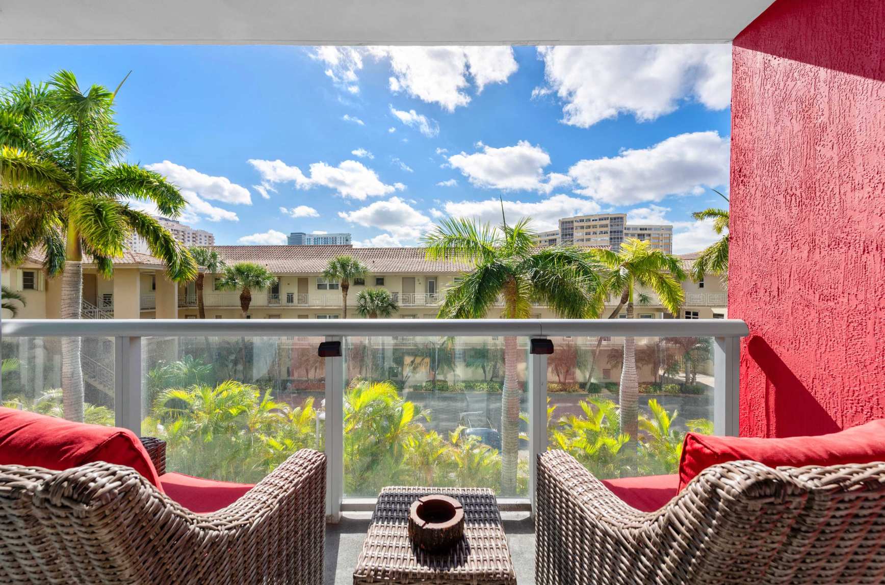 Prime Location - Beachside Services - 3rd Floor 2