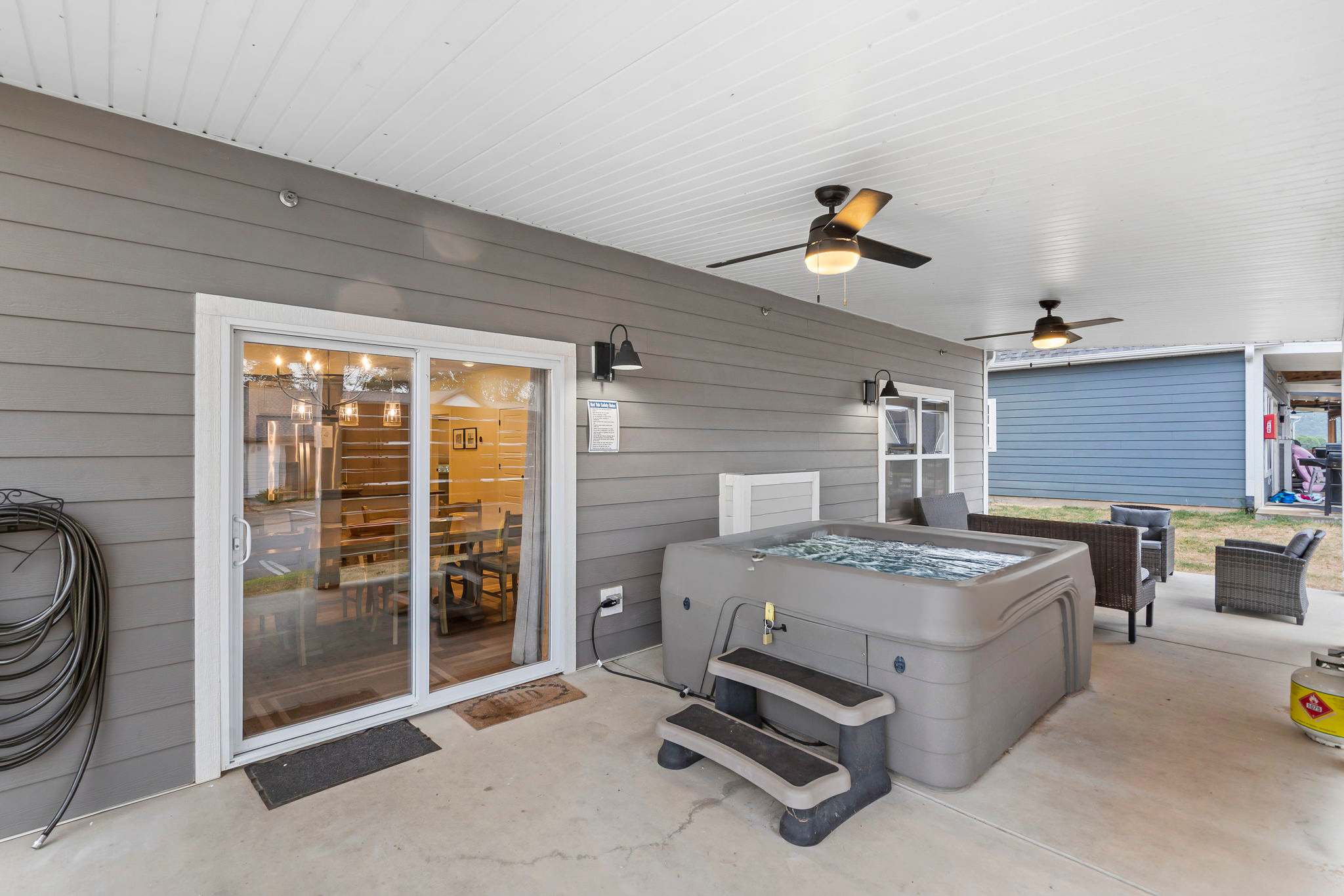 Pineapple Bungalow - 14ppl | Photo 2