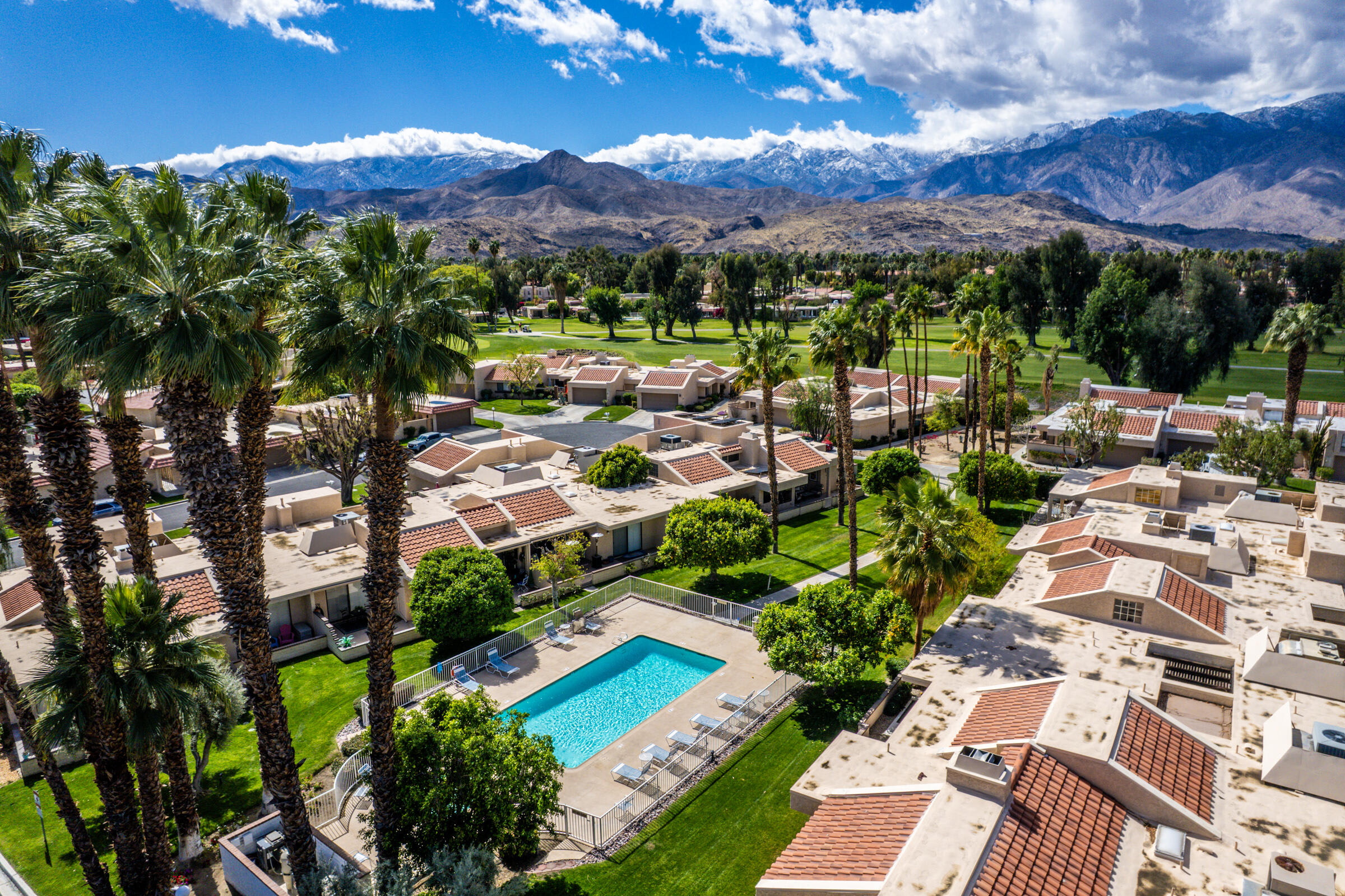 1BR Condo in CCCC - Pool & Stellar Mountain Views