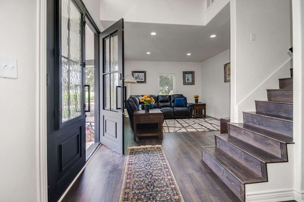 Charming Farmhouse | Photo 7