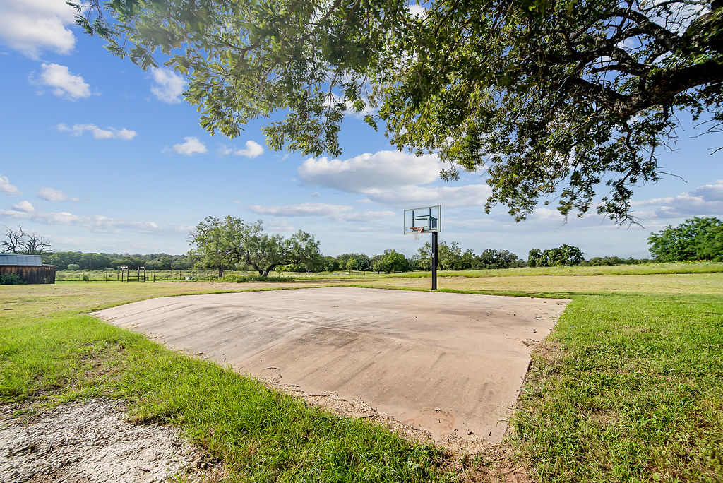 Charming Farmhouse | Photo 44