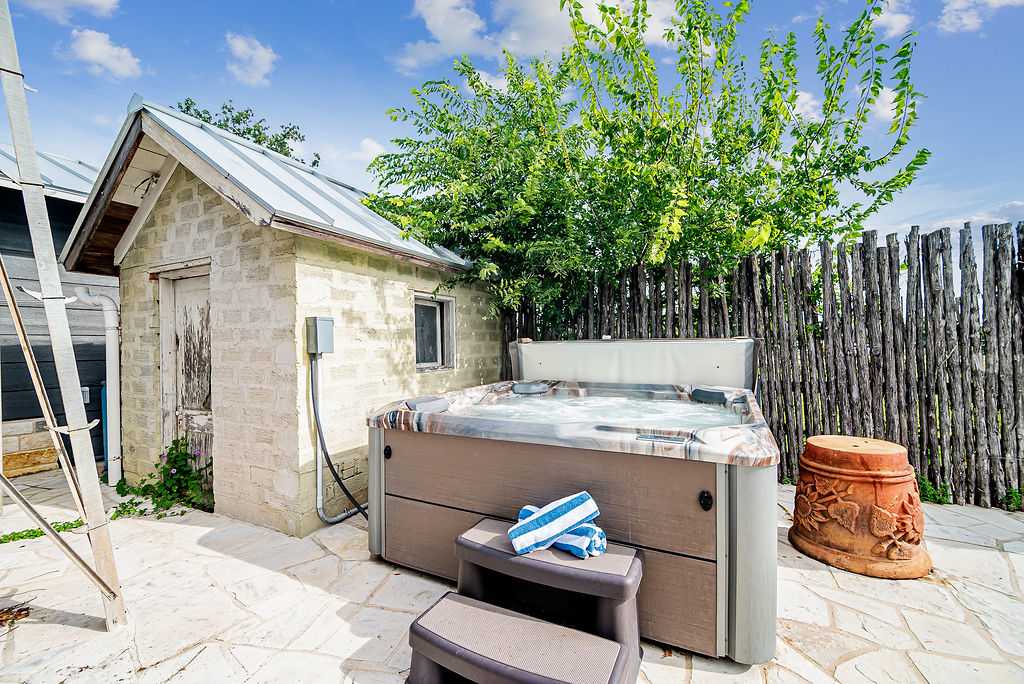 Charming Farmhouse | Photo 50