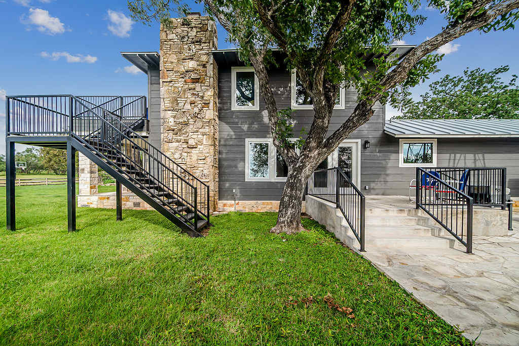 Charming Farmhouse | Photo 52