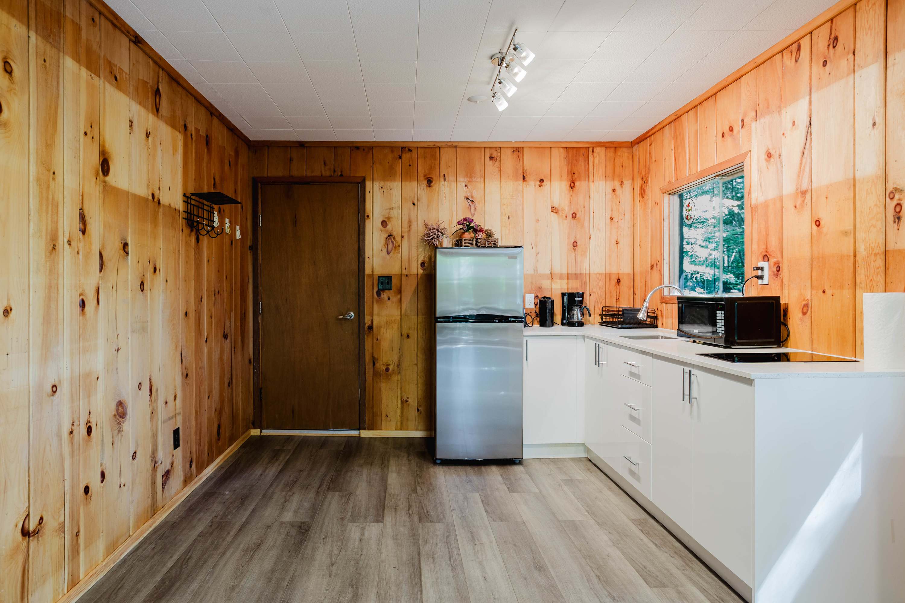 2-Bedroom Cottage #11 - Sand Bay