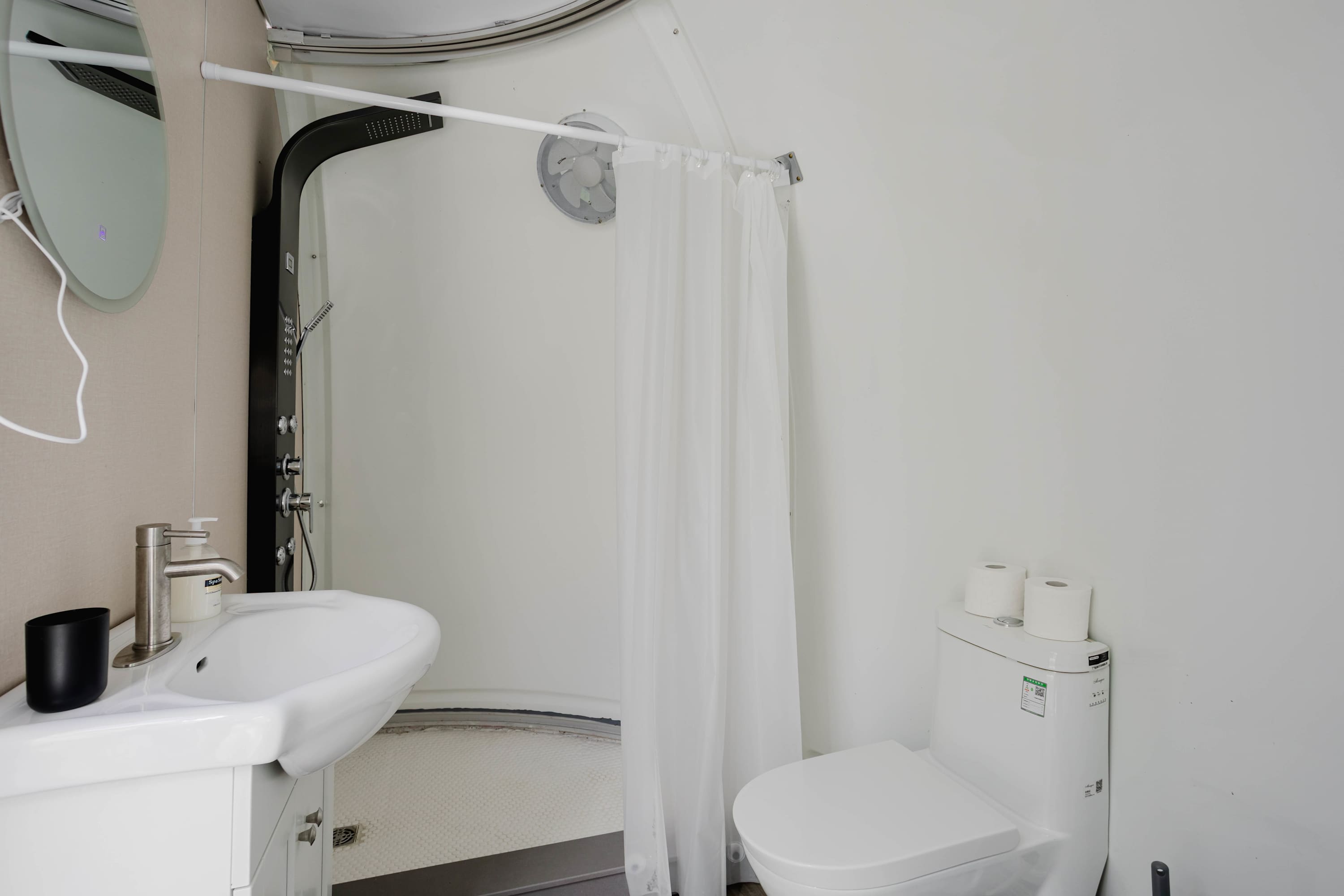 Studio Capsule Sand Bay #17