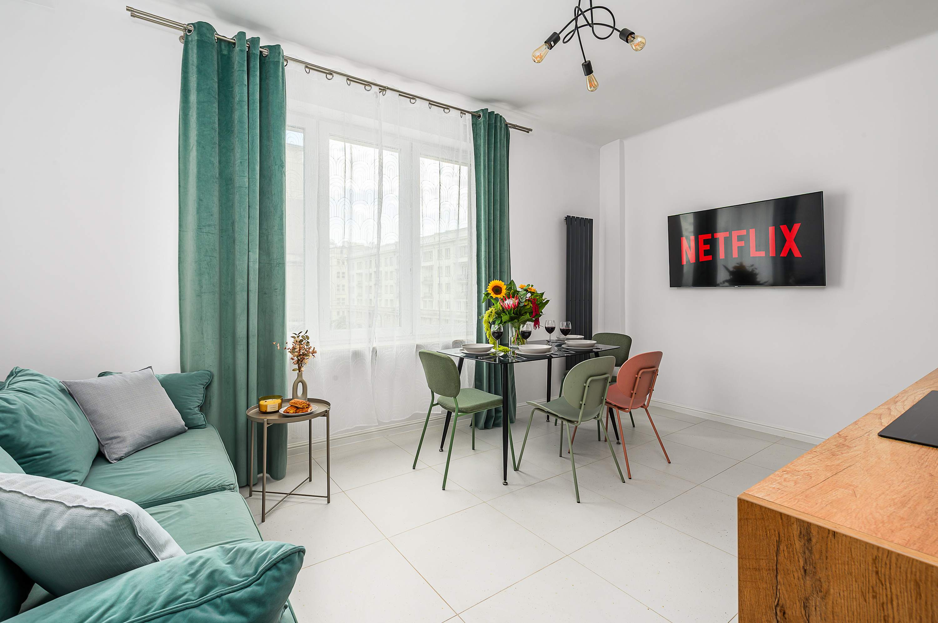 Lumina Charming 3-room apart in the center Warsaw