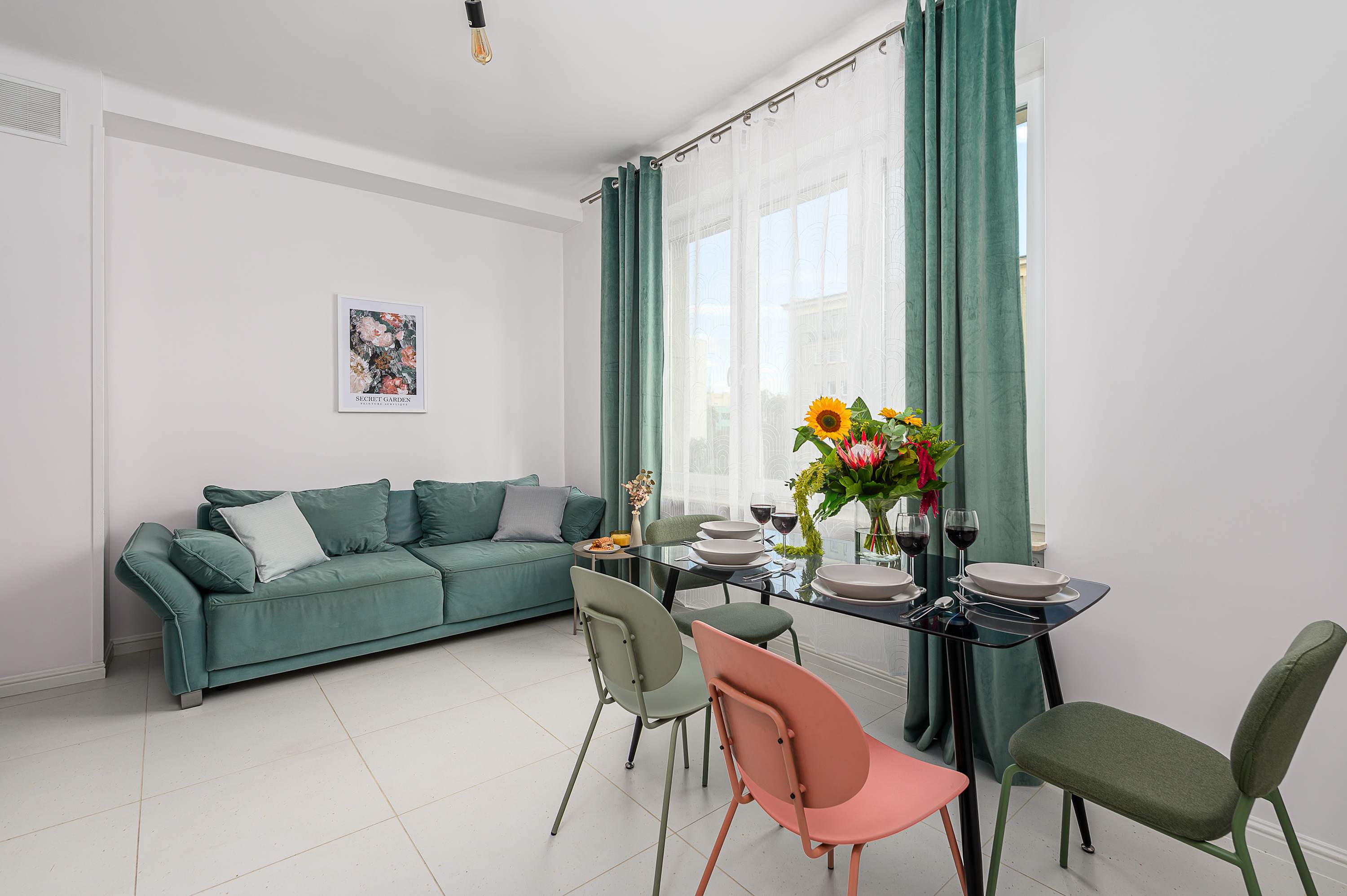 Lumina Charming 3-room apart in the center Warsaw