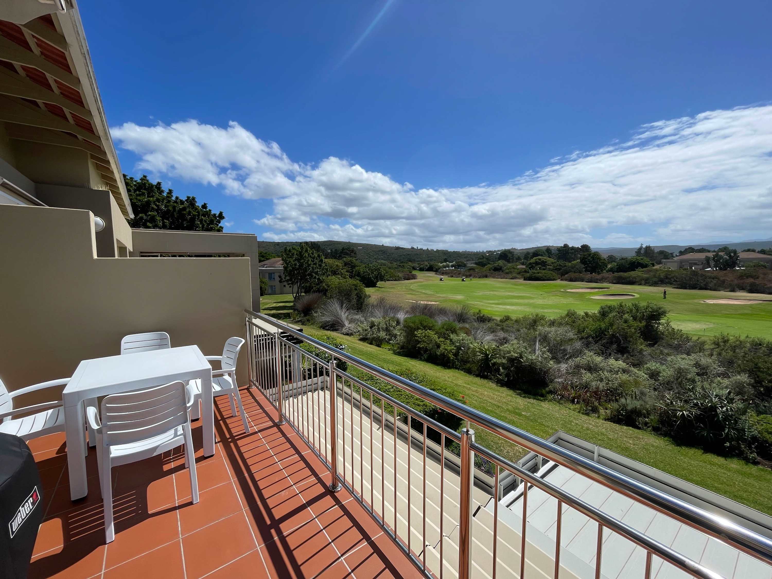 The Goose | 4 sleeper - Golf, BBQ & Sunny Patio