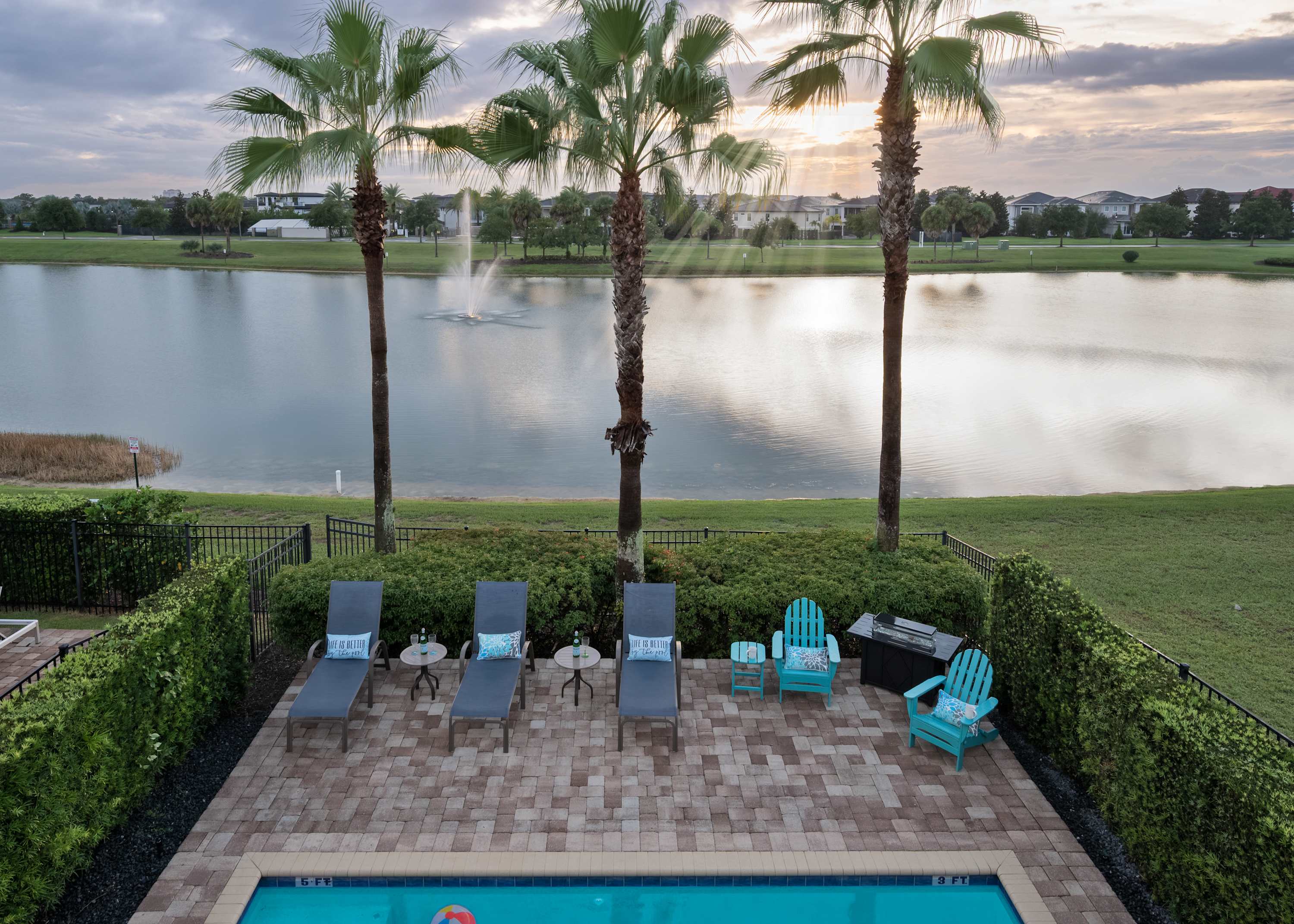 Luxury villa w/pool & theater near Disney