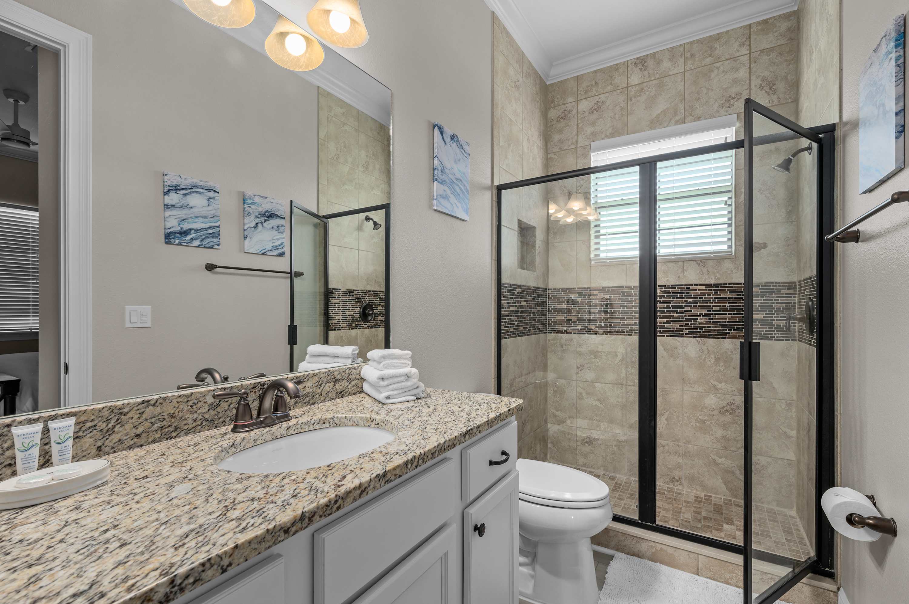 Luxury villa w/pool & theater near Disney