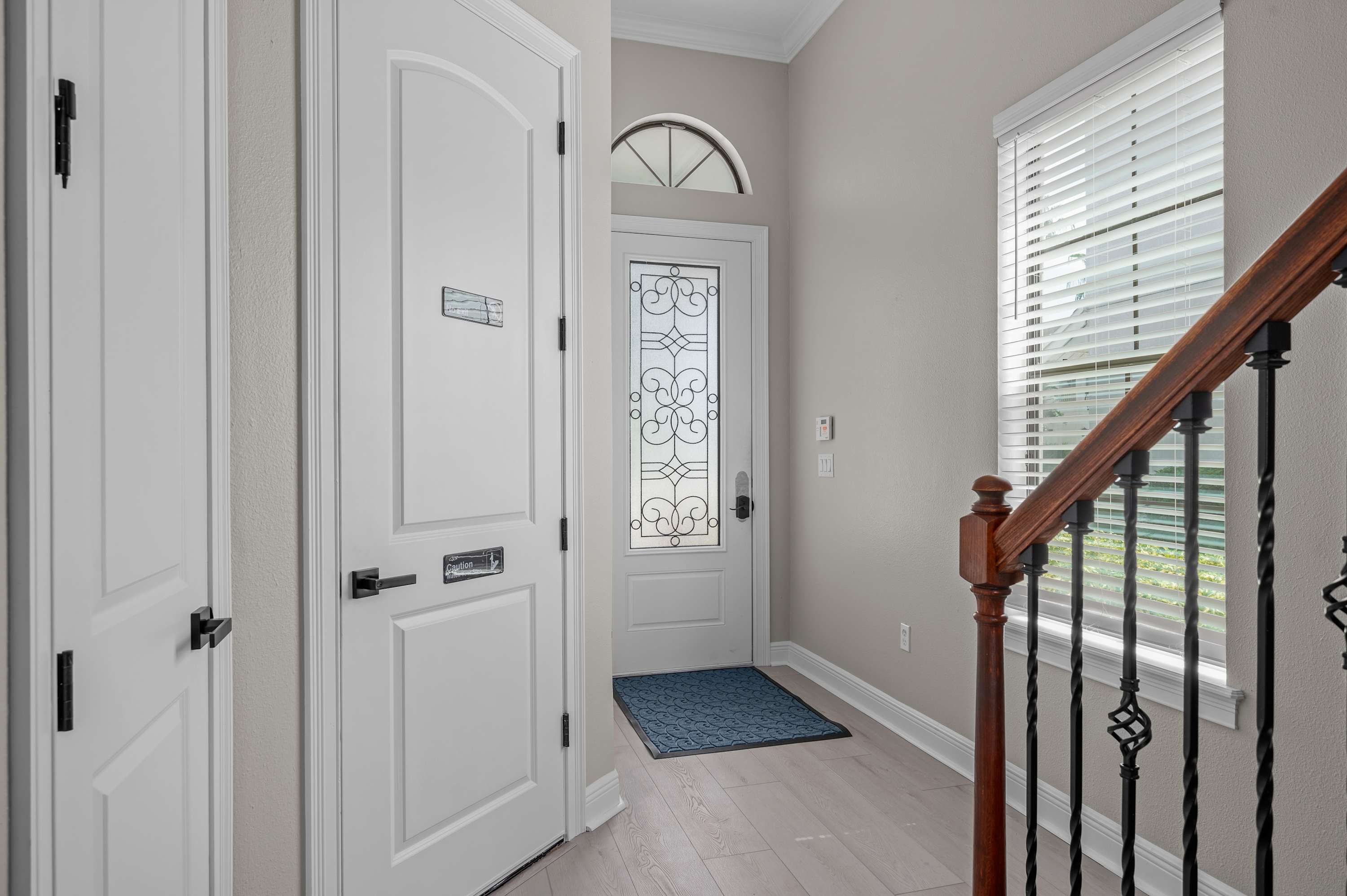 Luxury villa w/pool & theater near Disney