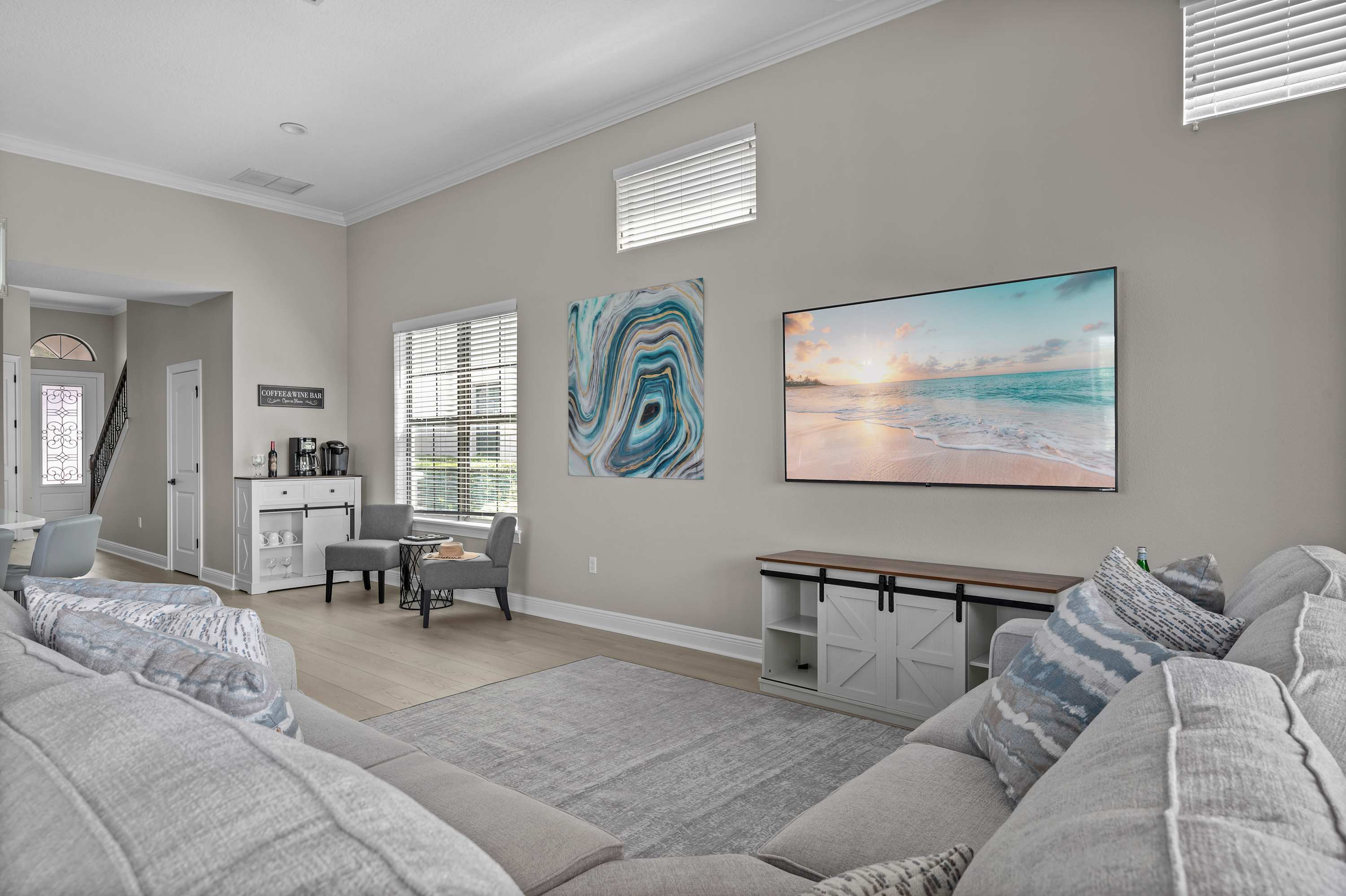 Luxury villa w/pool & theater near Disney