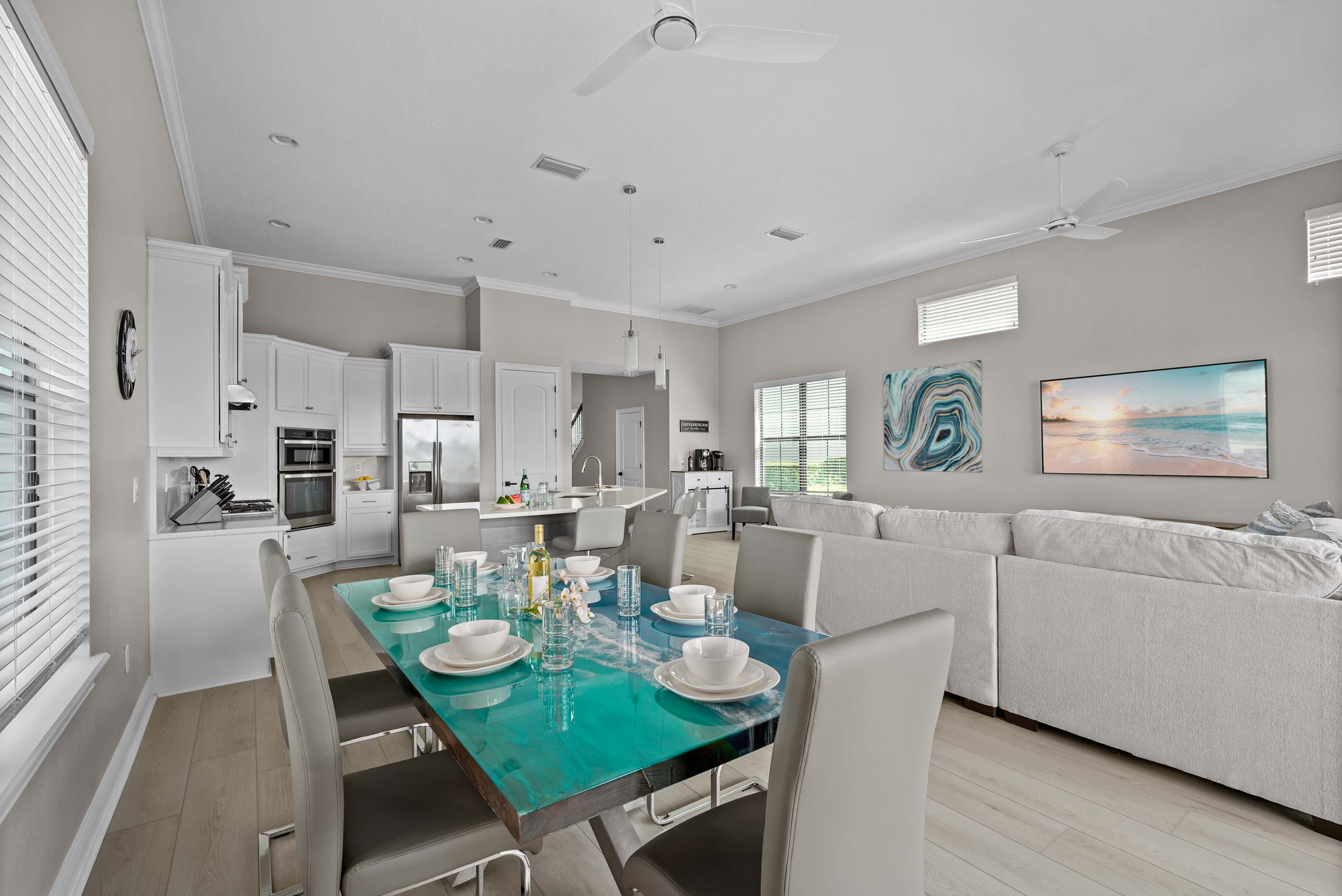 Luxury villa w/pool & theater near Disney