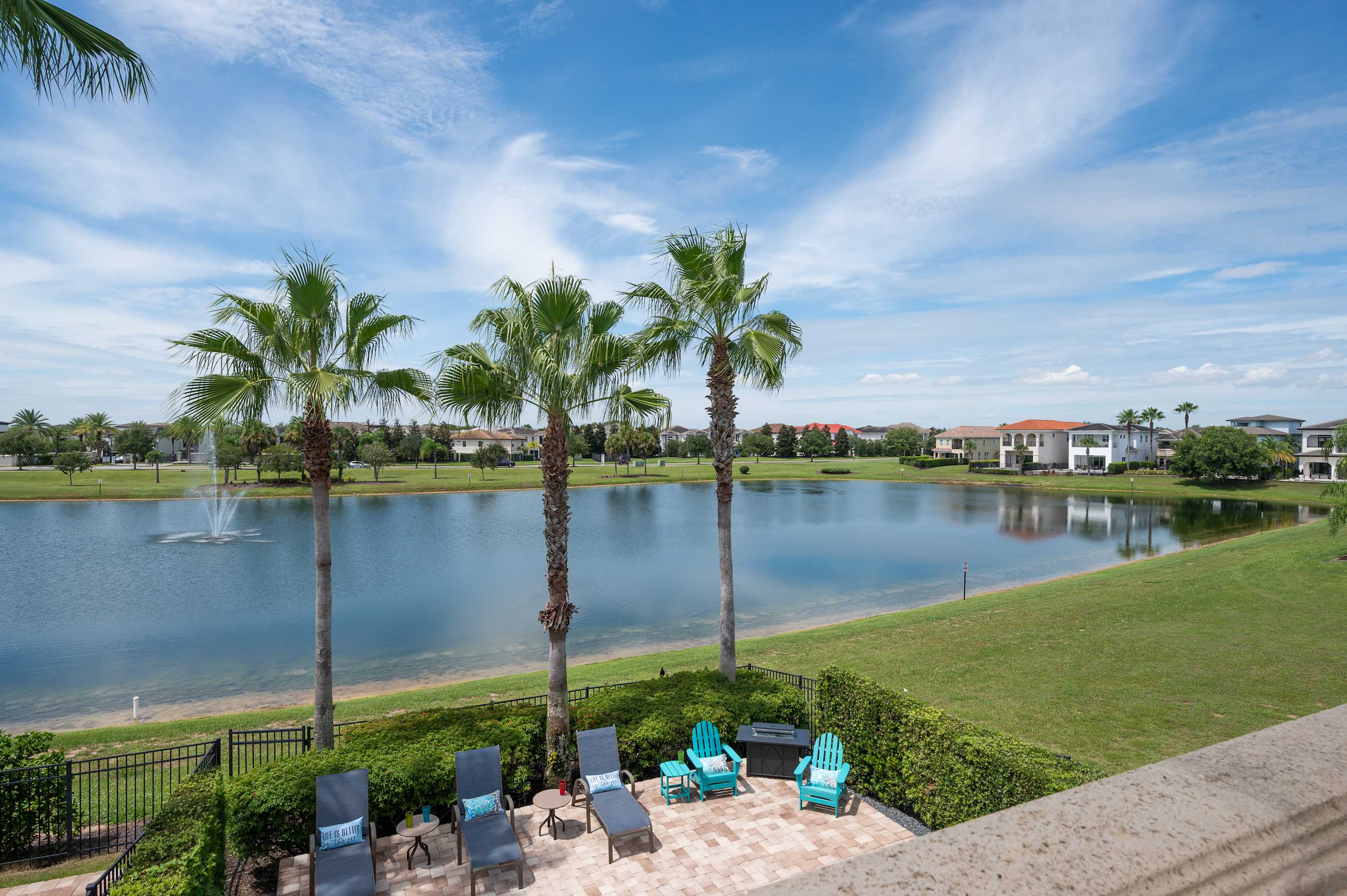 Luxury villa w/pool & theater near Disney