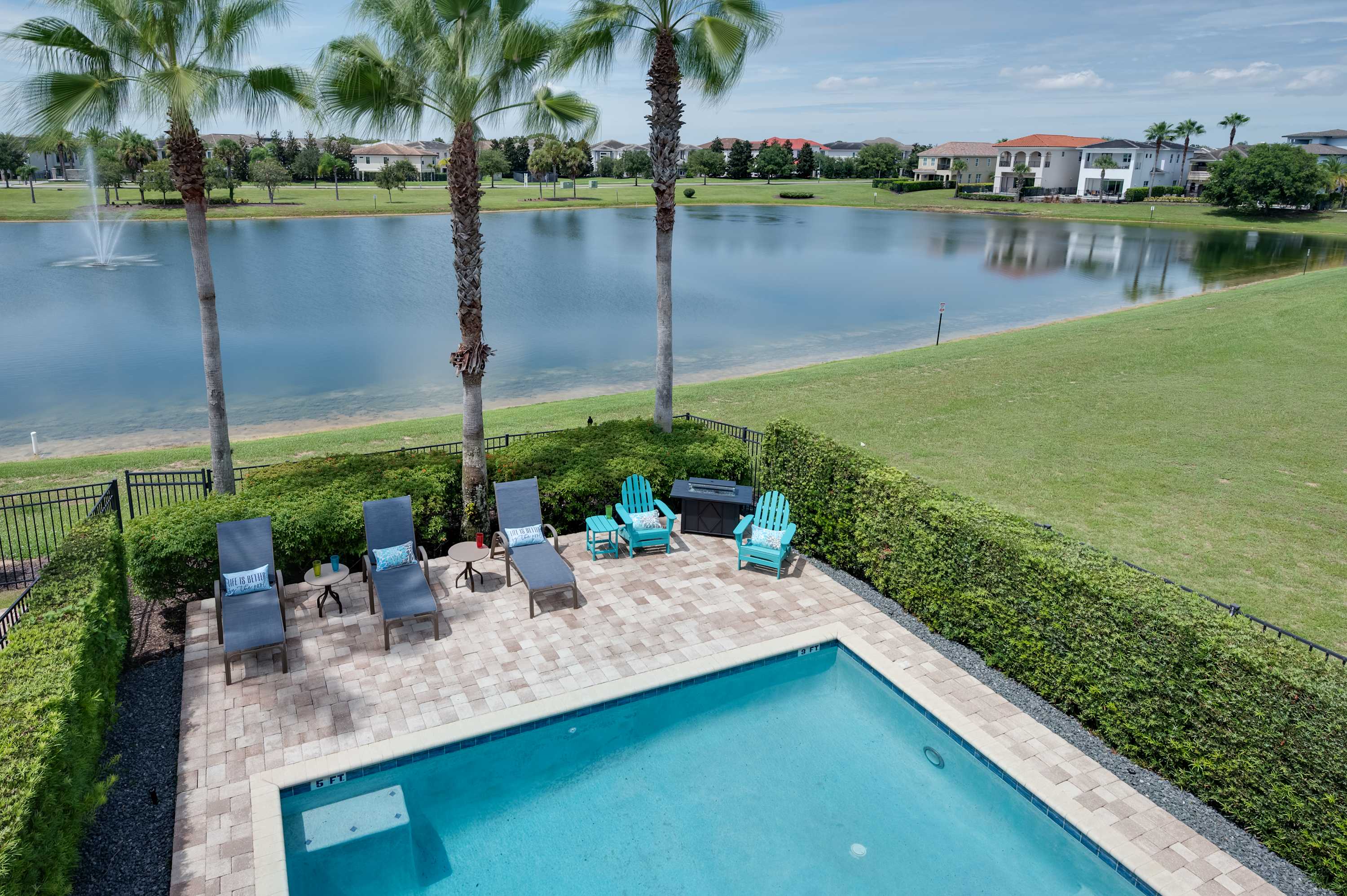 Luxury villa w/pool & theater near Disney