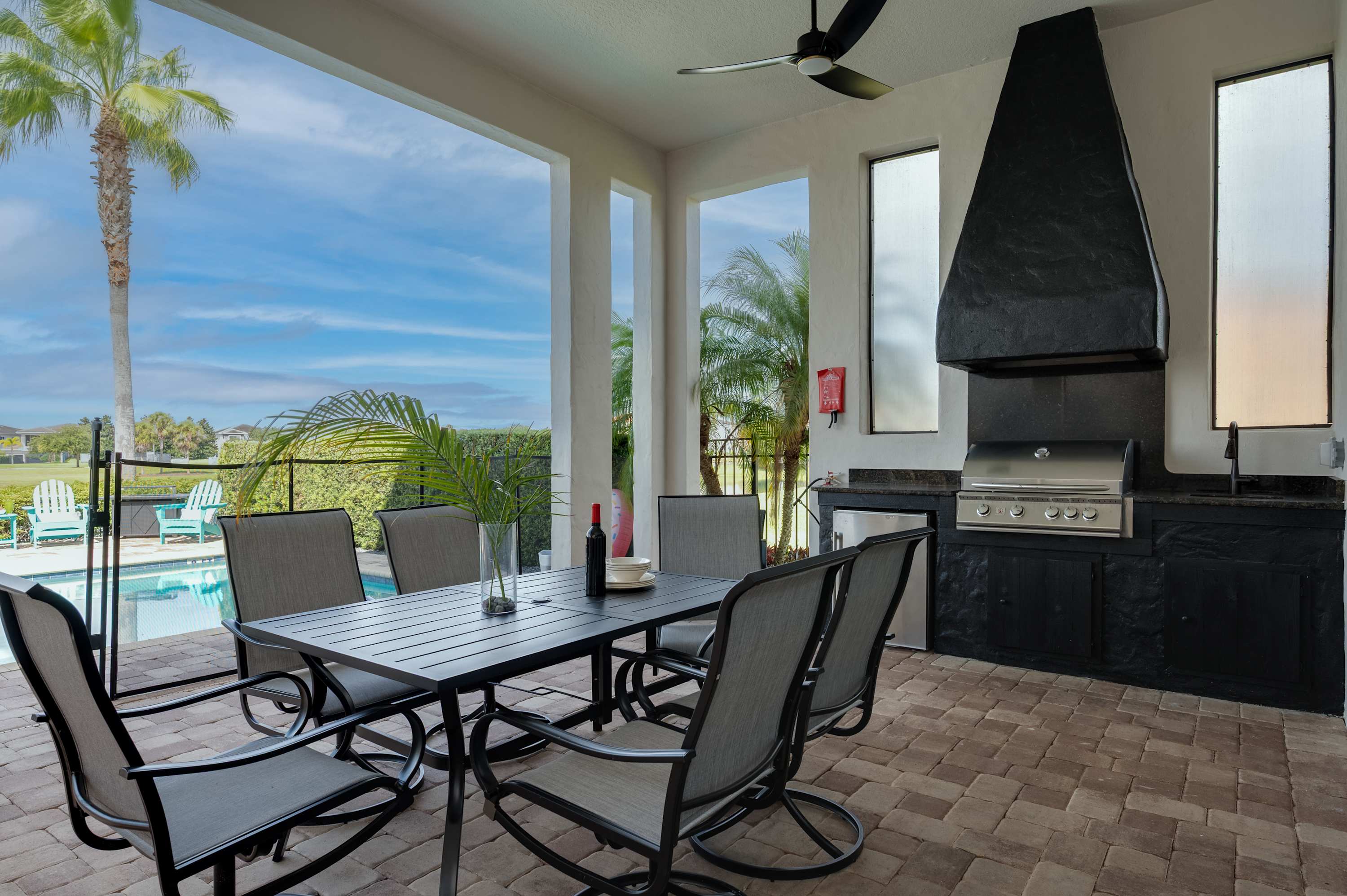 Luxury villa w/pool & theater near Disney