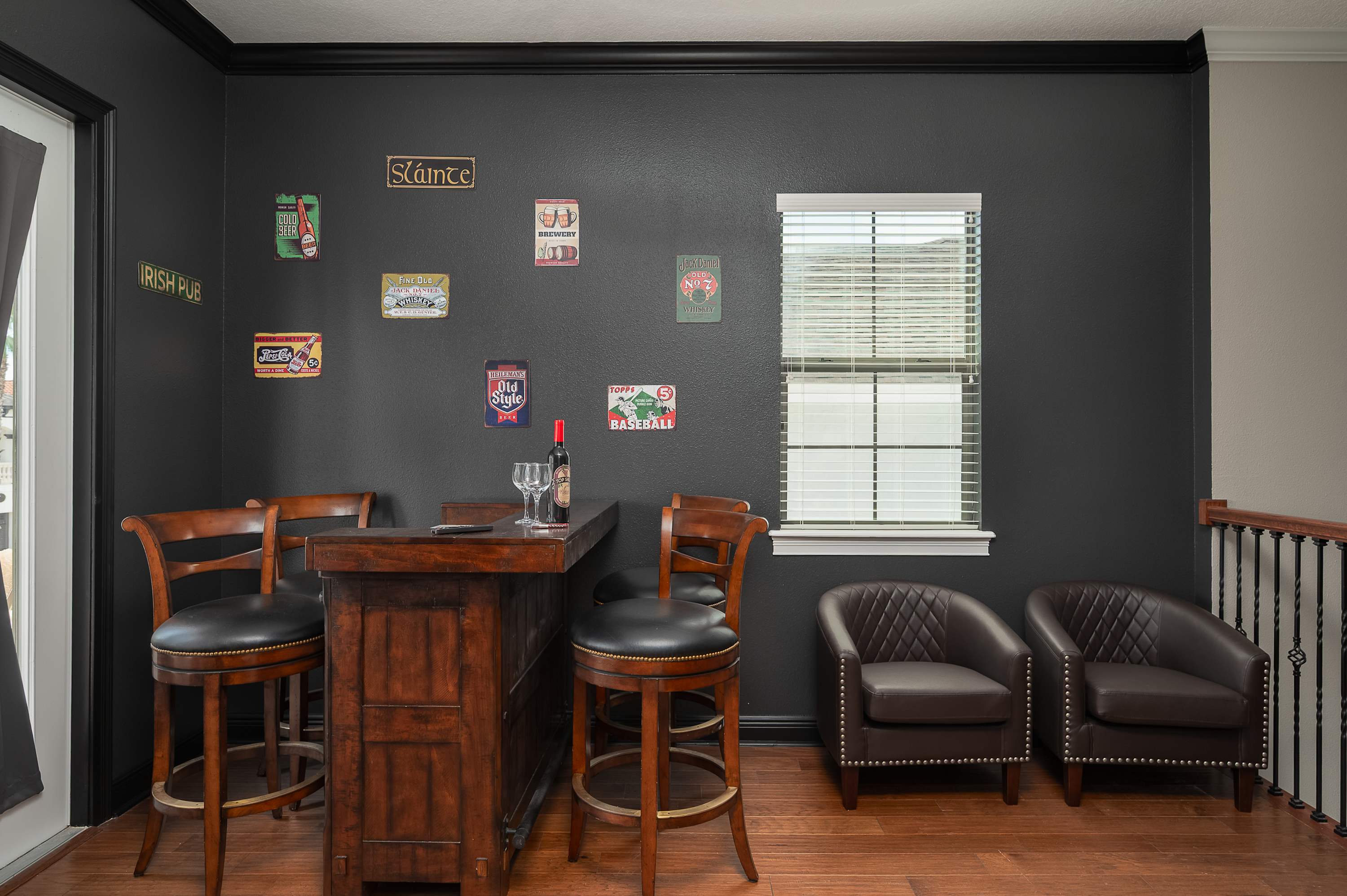 Luxury villa w/pool & theater near Disney