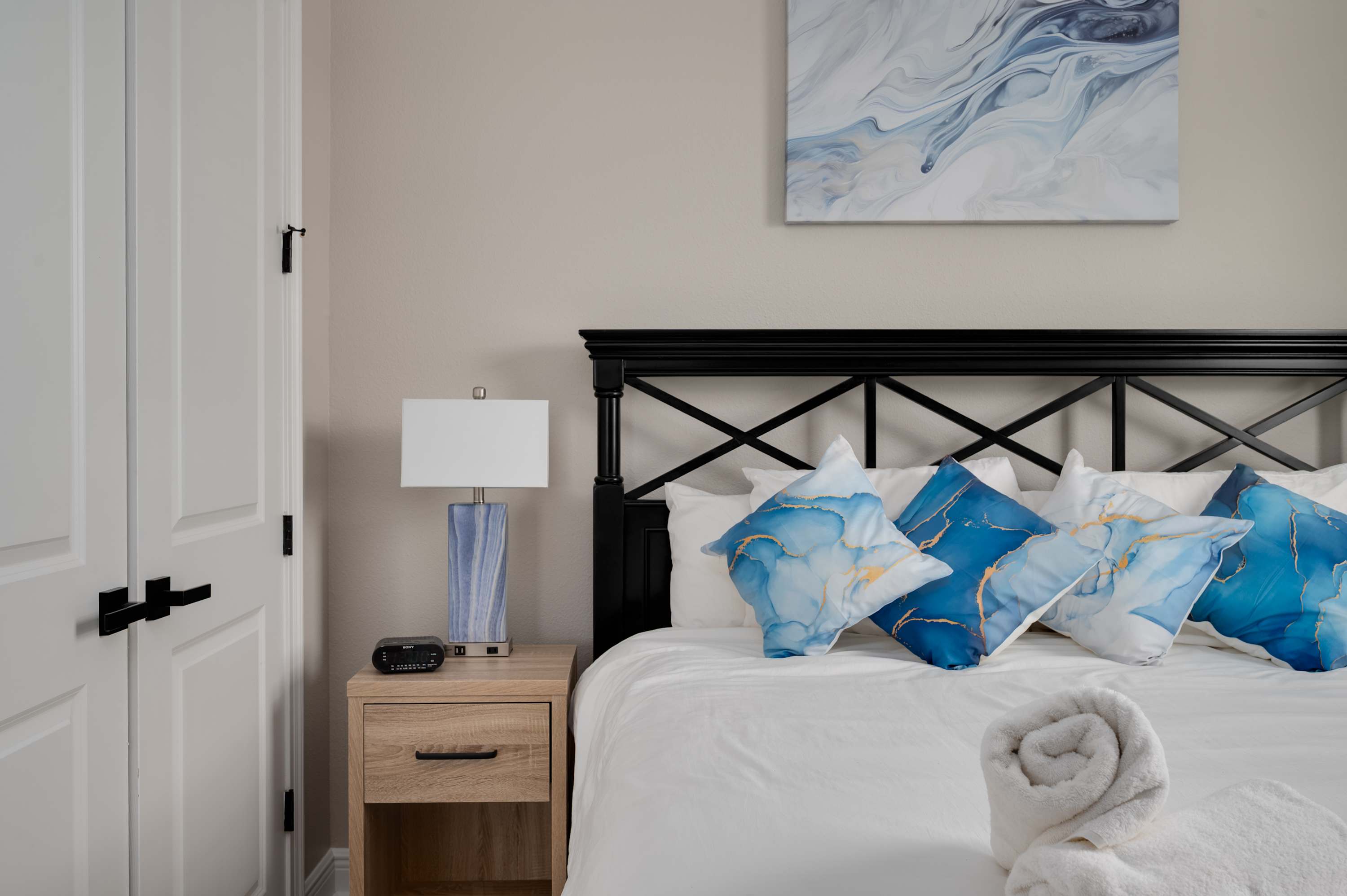 Luxury villa w/pool & theater near Disney