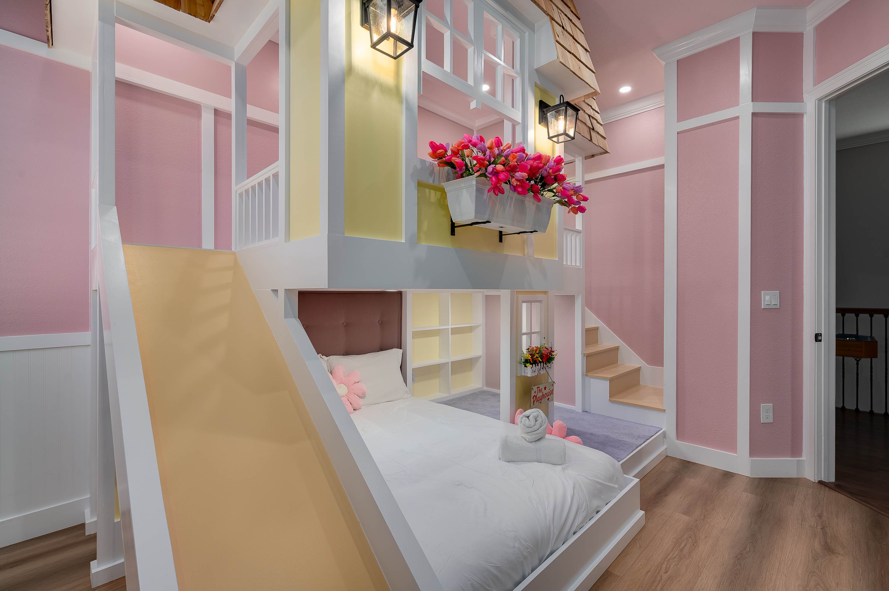 Luxury villa w/pool & theater near Disney