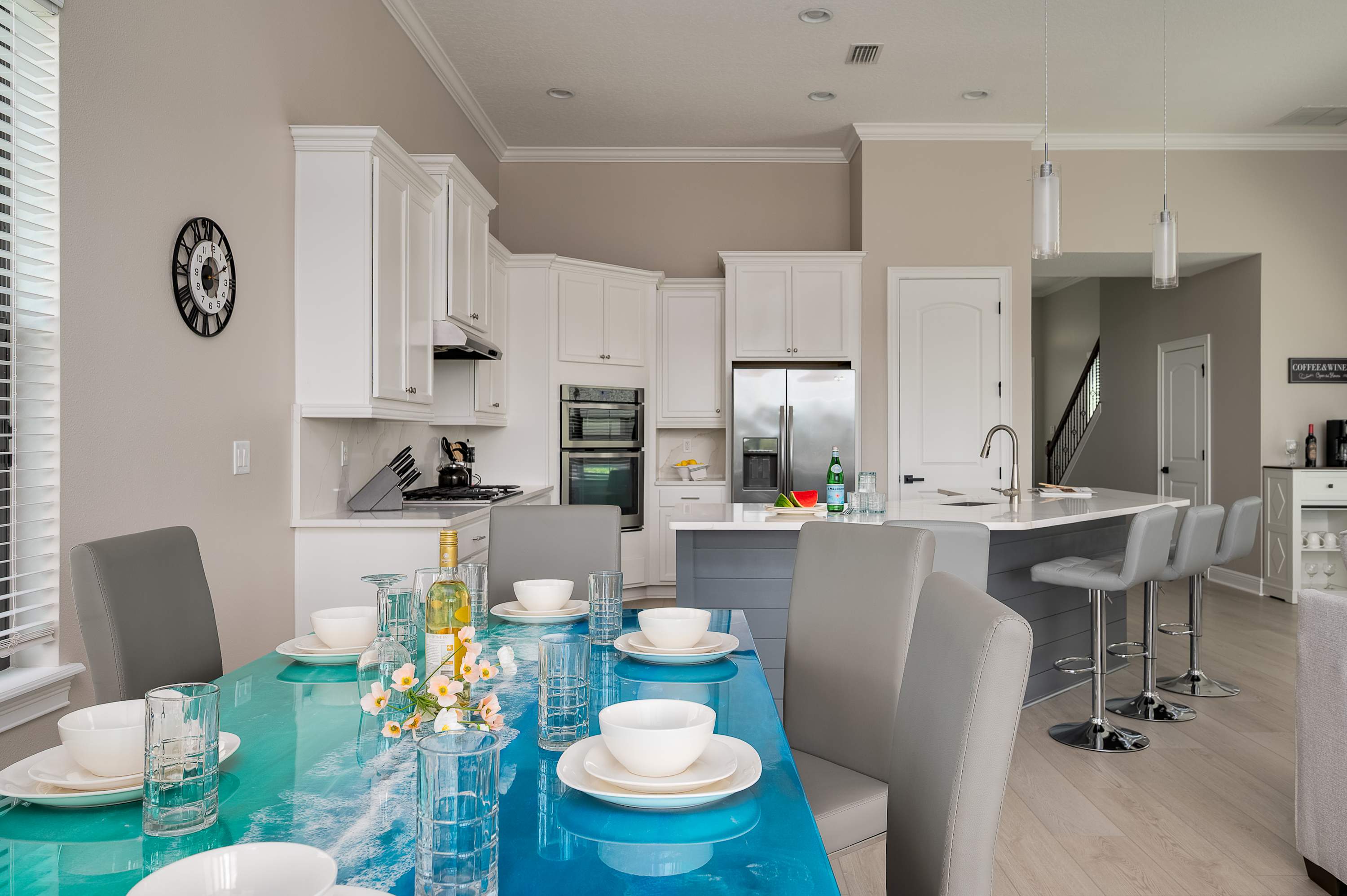 Luxury villa w/pool & theater near Disney