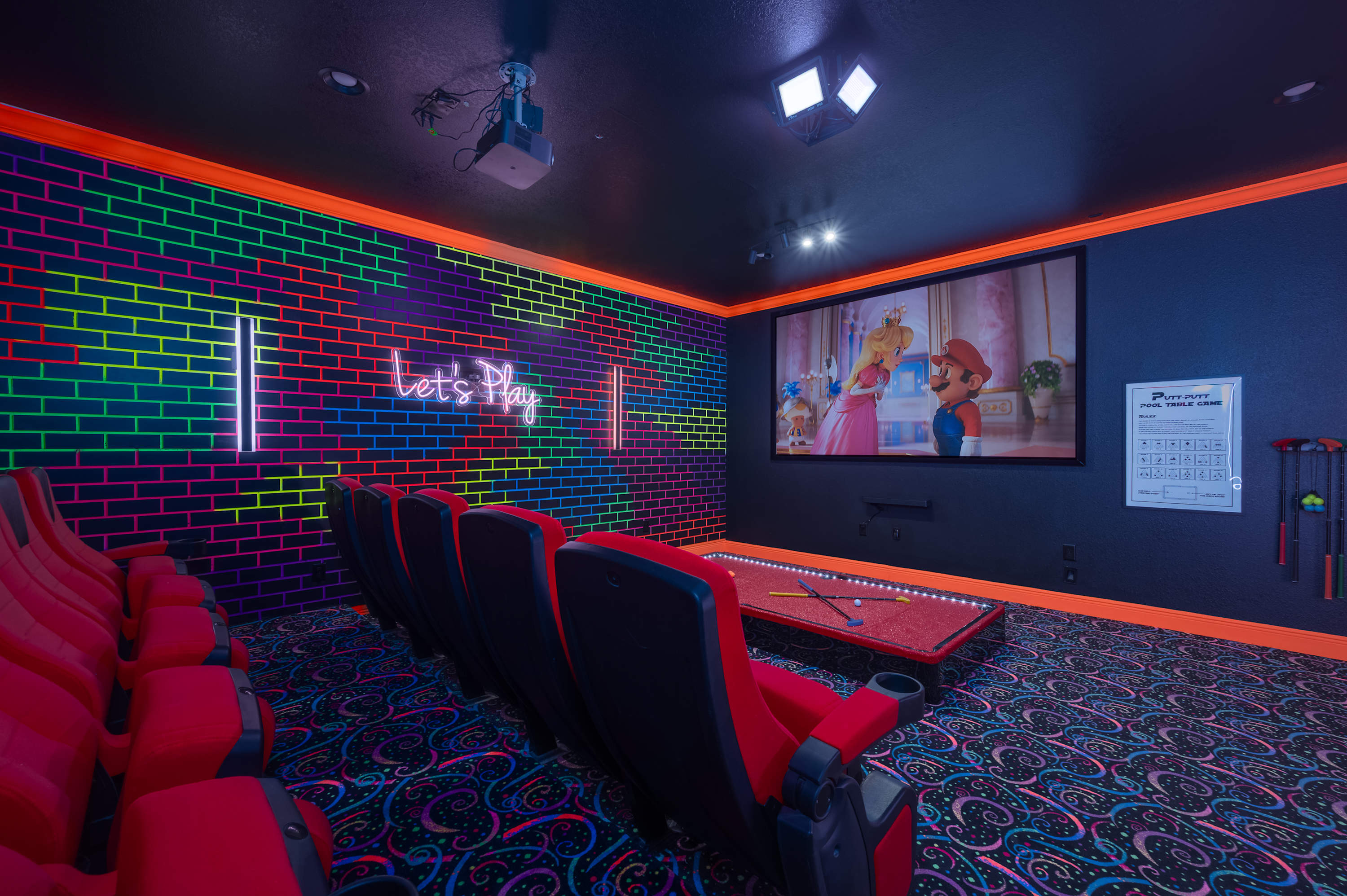 Luxury villa w/pool & theater near Disney