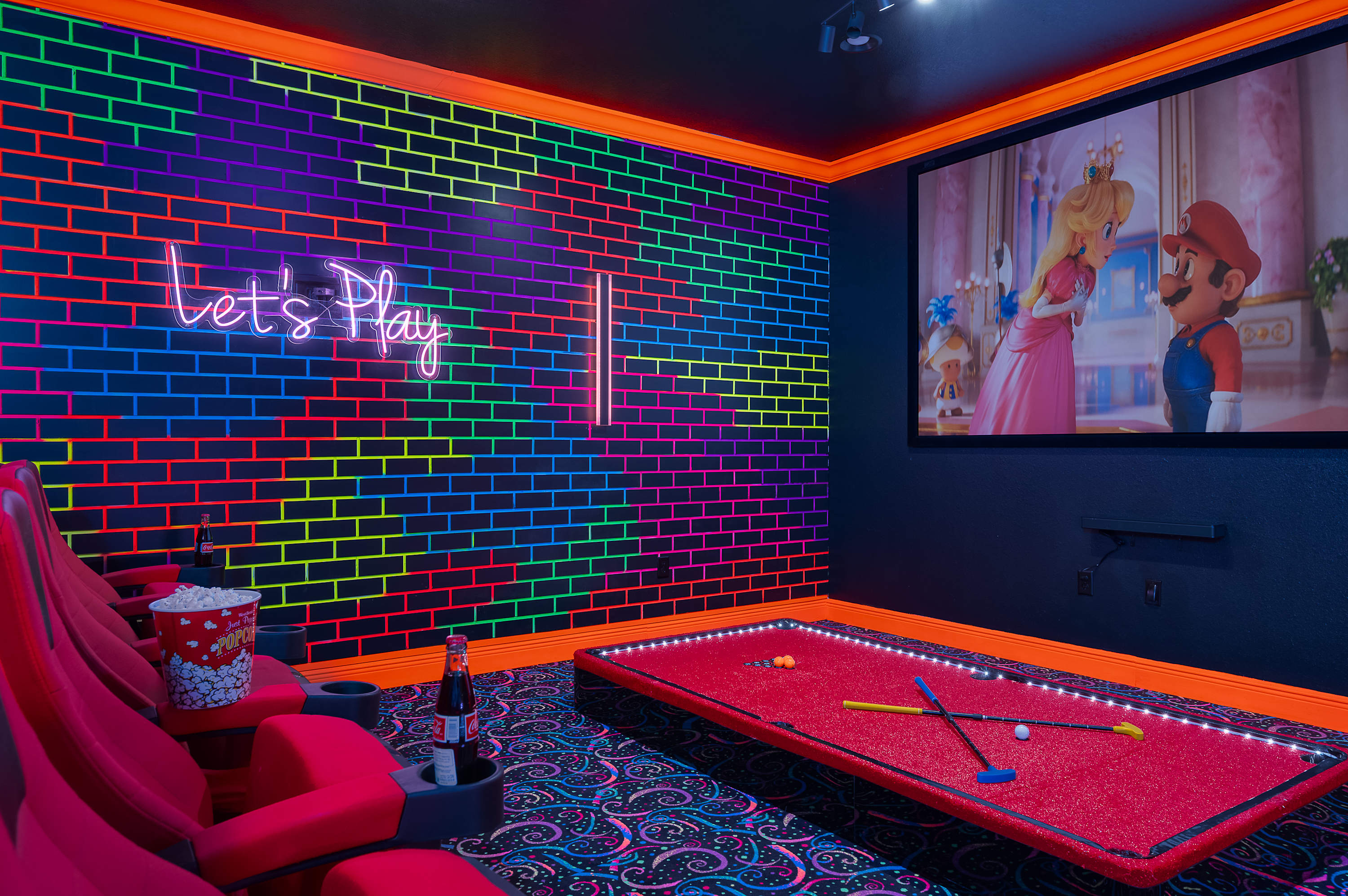 Luxury villa w/pool & theater near Disney