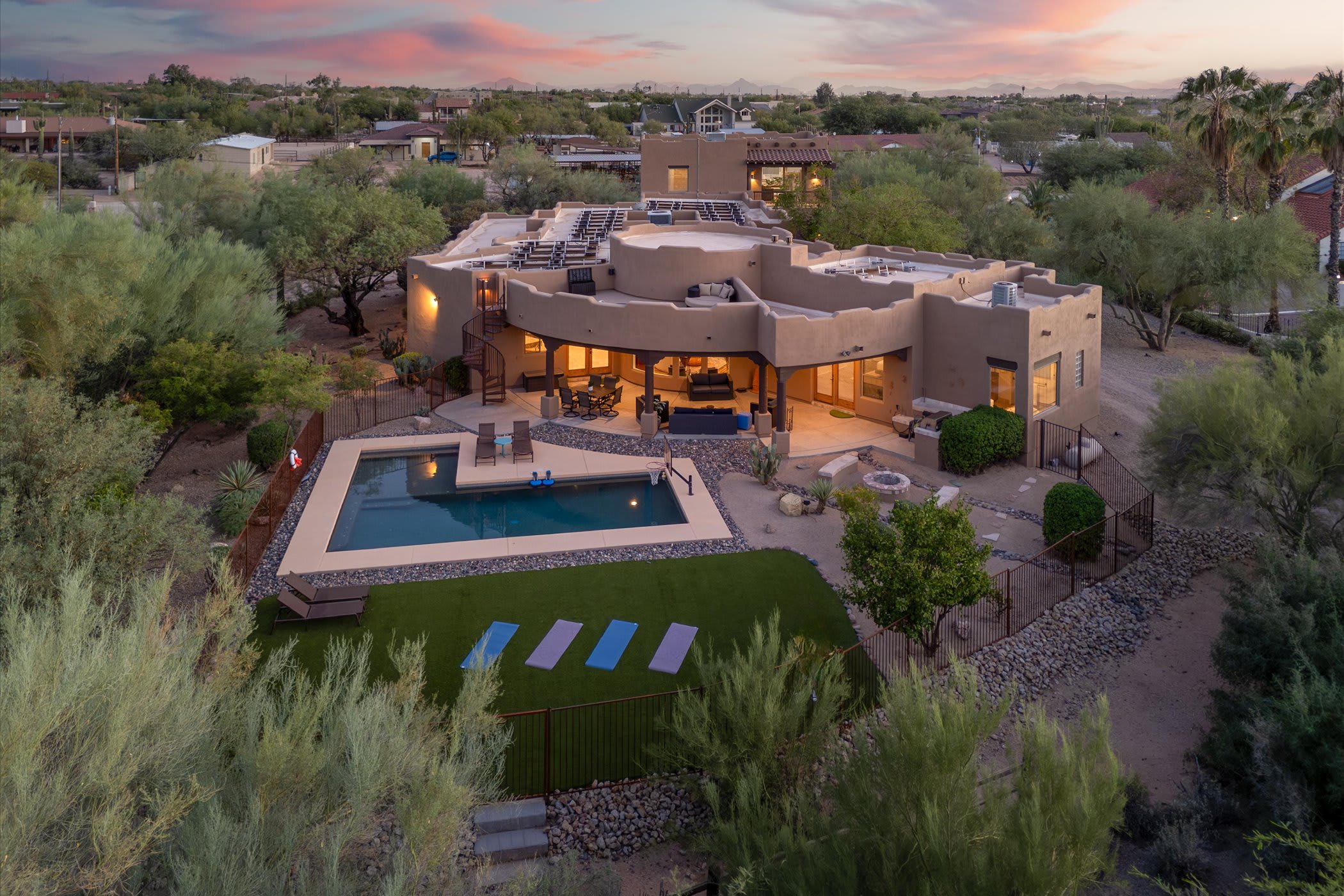Cave Creek Luxe • 5BR w/ Casita • Pool & Views!