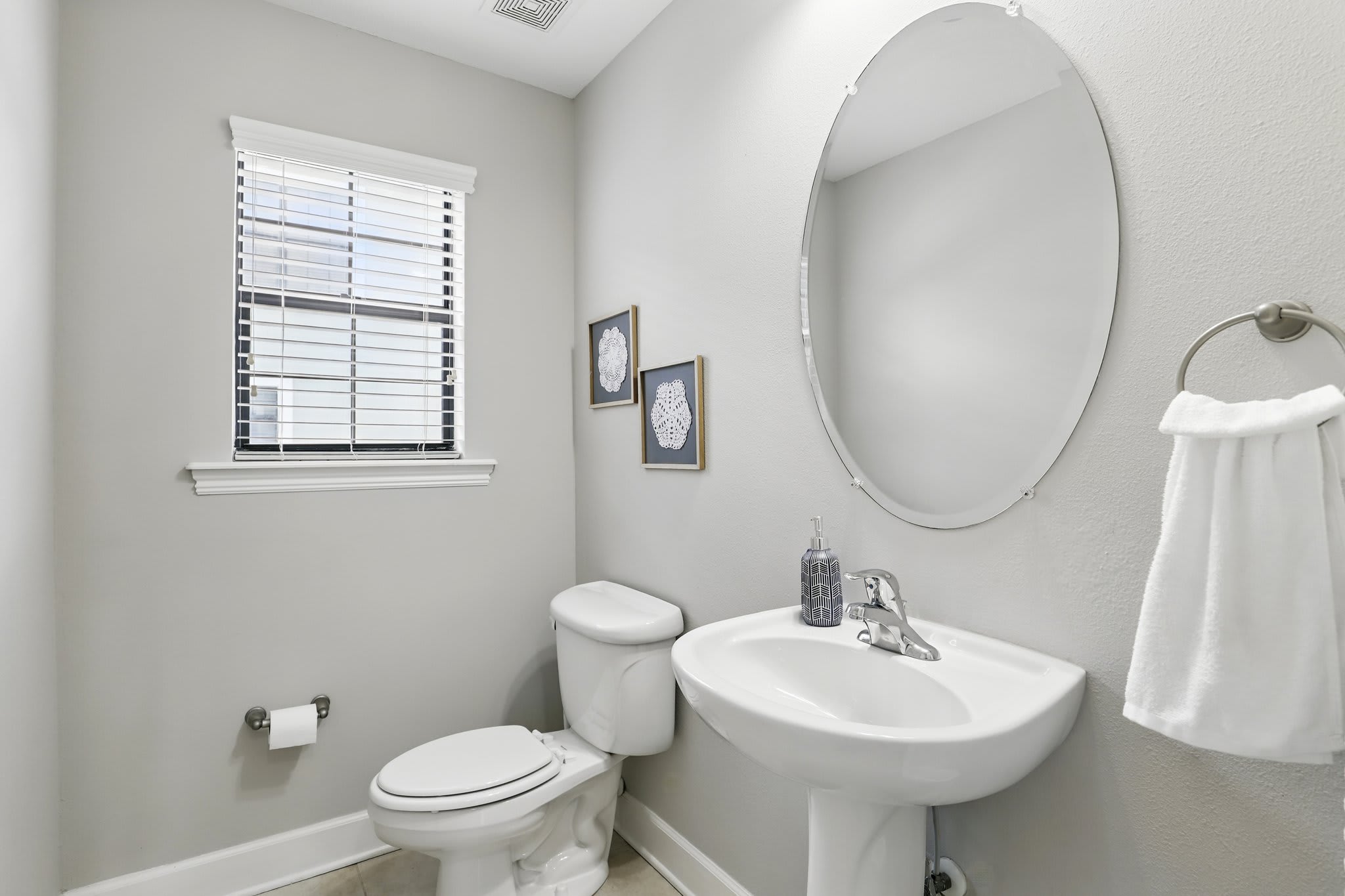 Epic 4BR Townhome w Harry Potter Moana Rooms Enchanted Garden | Photo 22