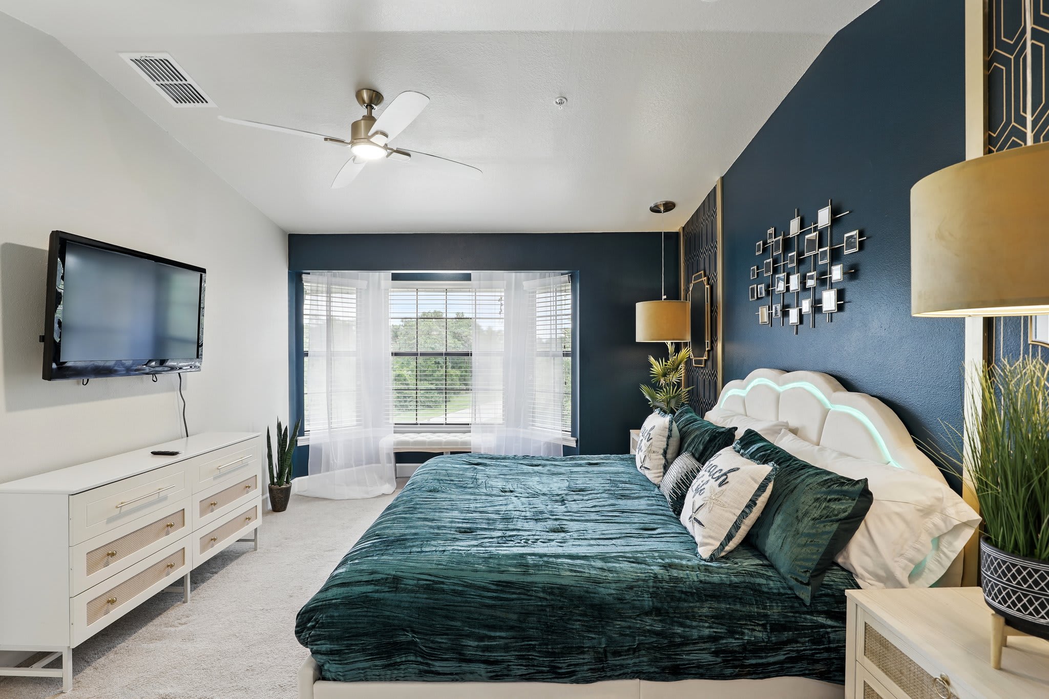 Epic 4BR Townhome w Harry Potter Moana Rooms Enchanted Garden | Photo 25
