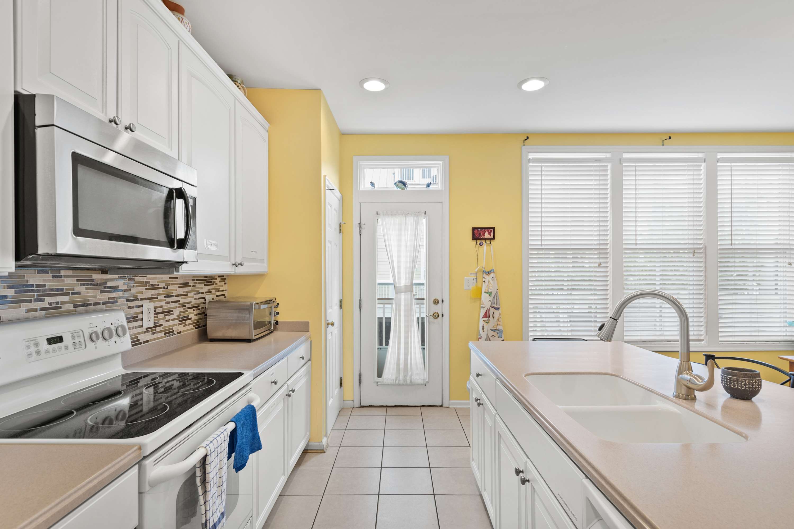 5 Corner Store Ln Sunset Island | Resort Community
