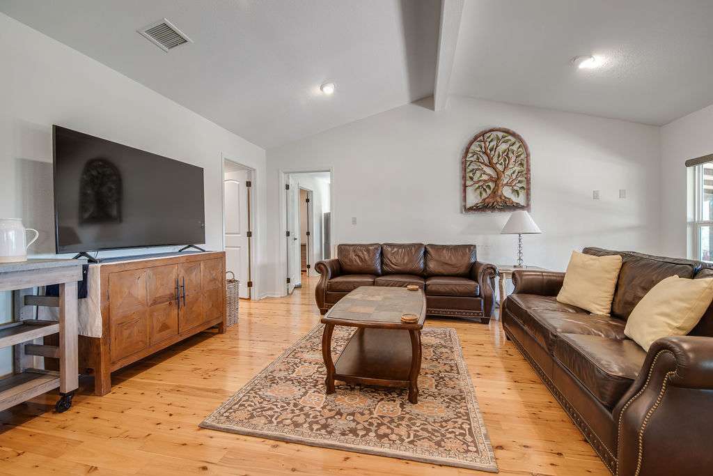 Hill Country Retreat 7