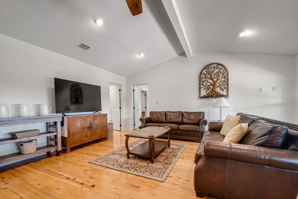 Hill Country Retreat 9