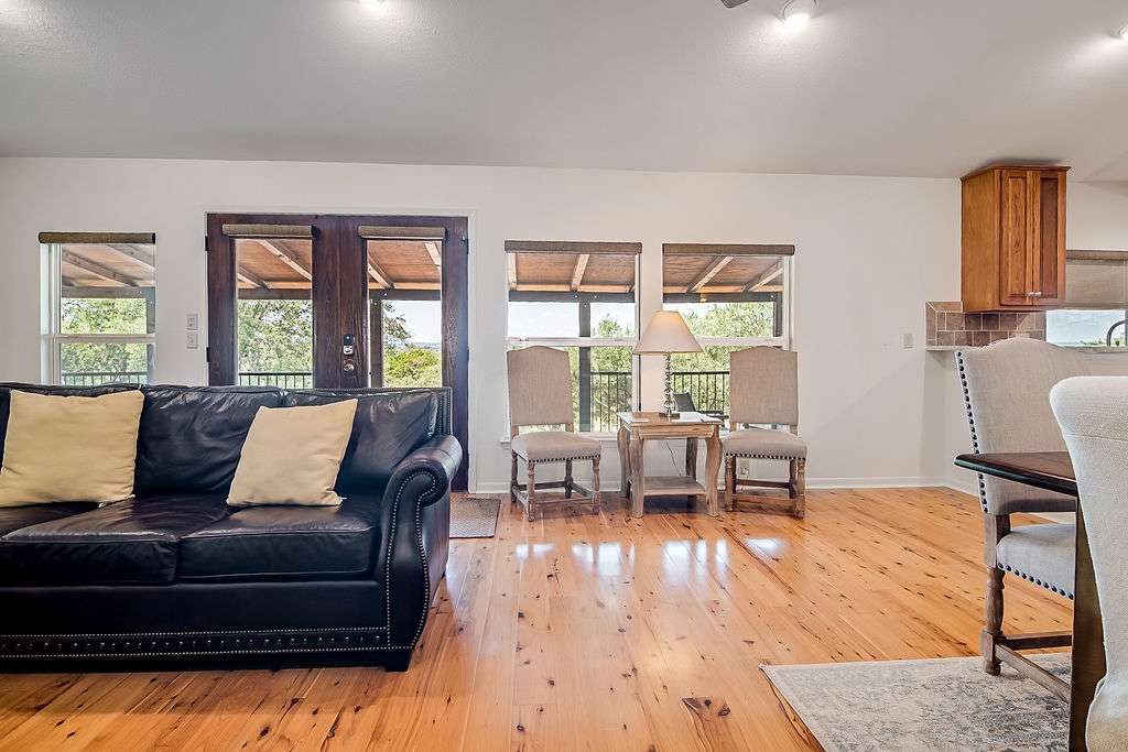 Hill Country Retreat 8