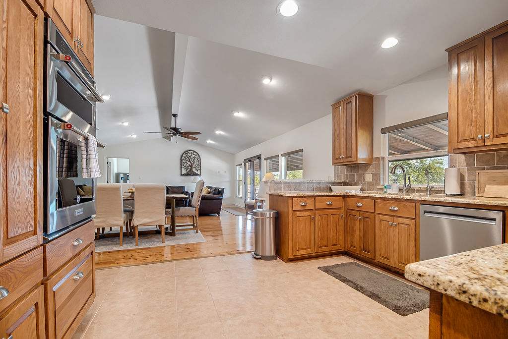 Hill Country Retreat 10