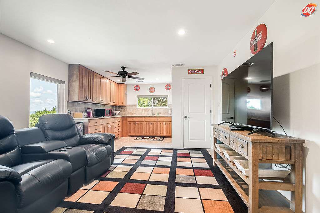 Hill Country Retreat | Photo 19