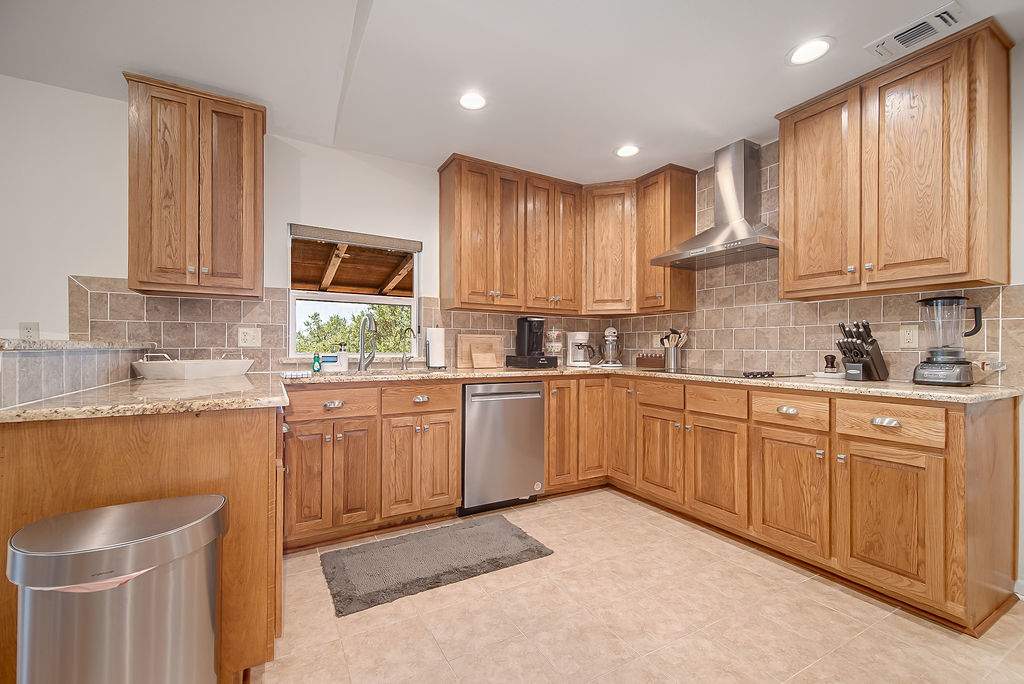 Hill Country Retreat | Photo 13