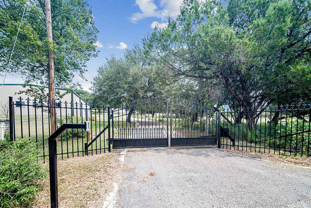 Hill Country Retreat | Photo 34