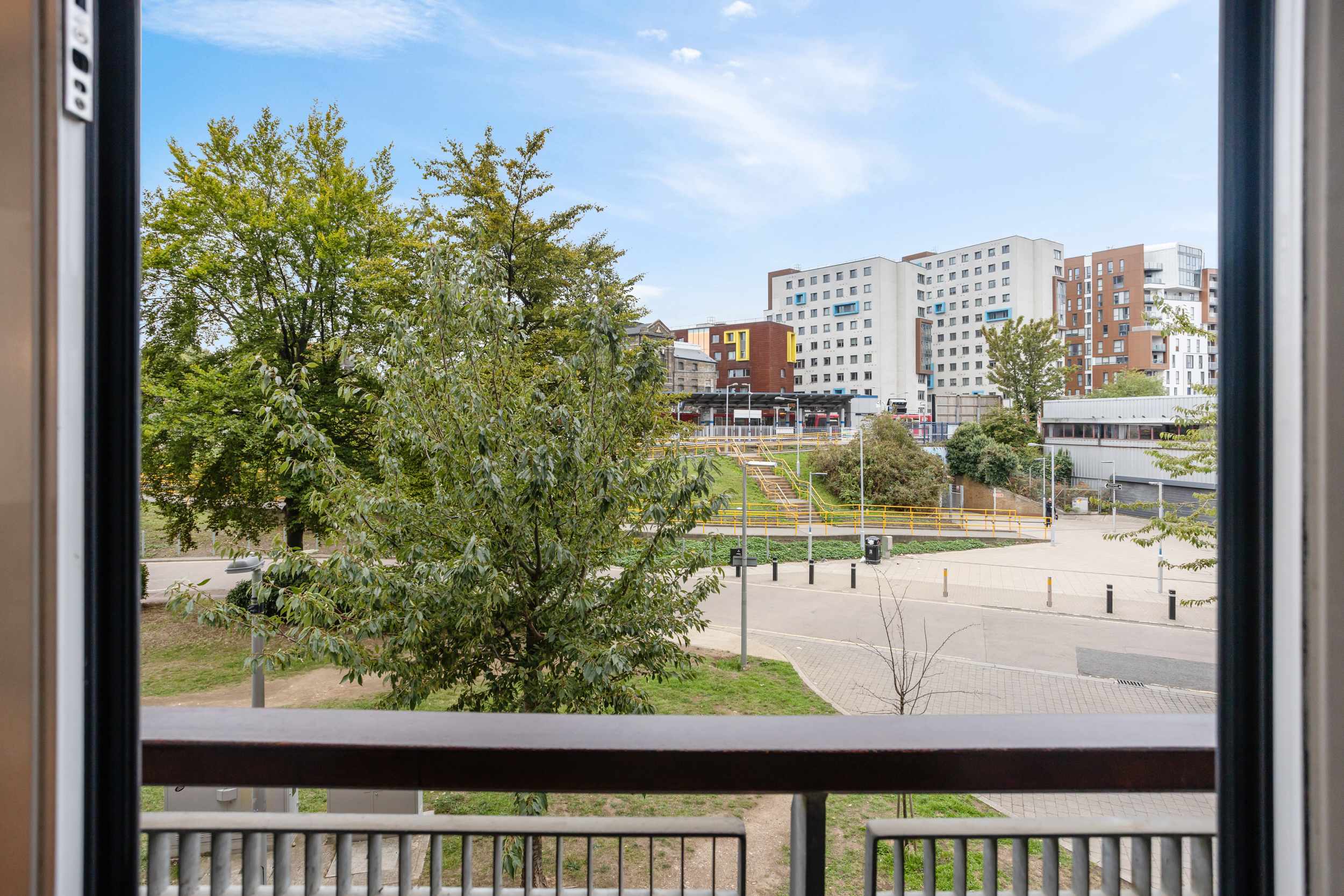View Greenwich 2BR 3 Min Walk to Station Park by Omega in Tarves Way 11 SE10 9JP Greenwich 2BR 3 Min Walk to Station Park by Omega in Tarves Way 11 SE10 9JP - Property image 15 - VivreStays