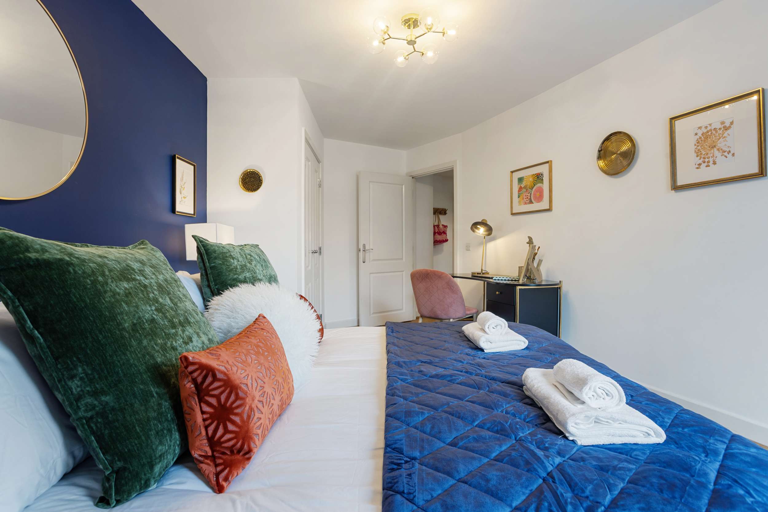 View Greenwich 2BR 3 Min Walk to Station Park by Omega in Tarves Way 11 SE10 9JP Greenwich 2BR 3 Min Walk to Station Park by Omega in Tarves Way 11 SE10 9JP - Property image 27 - VivreStays