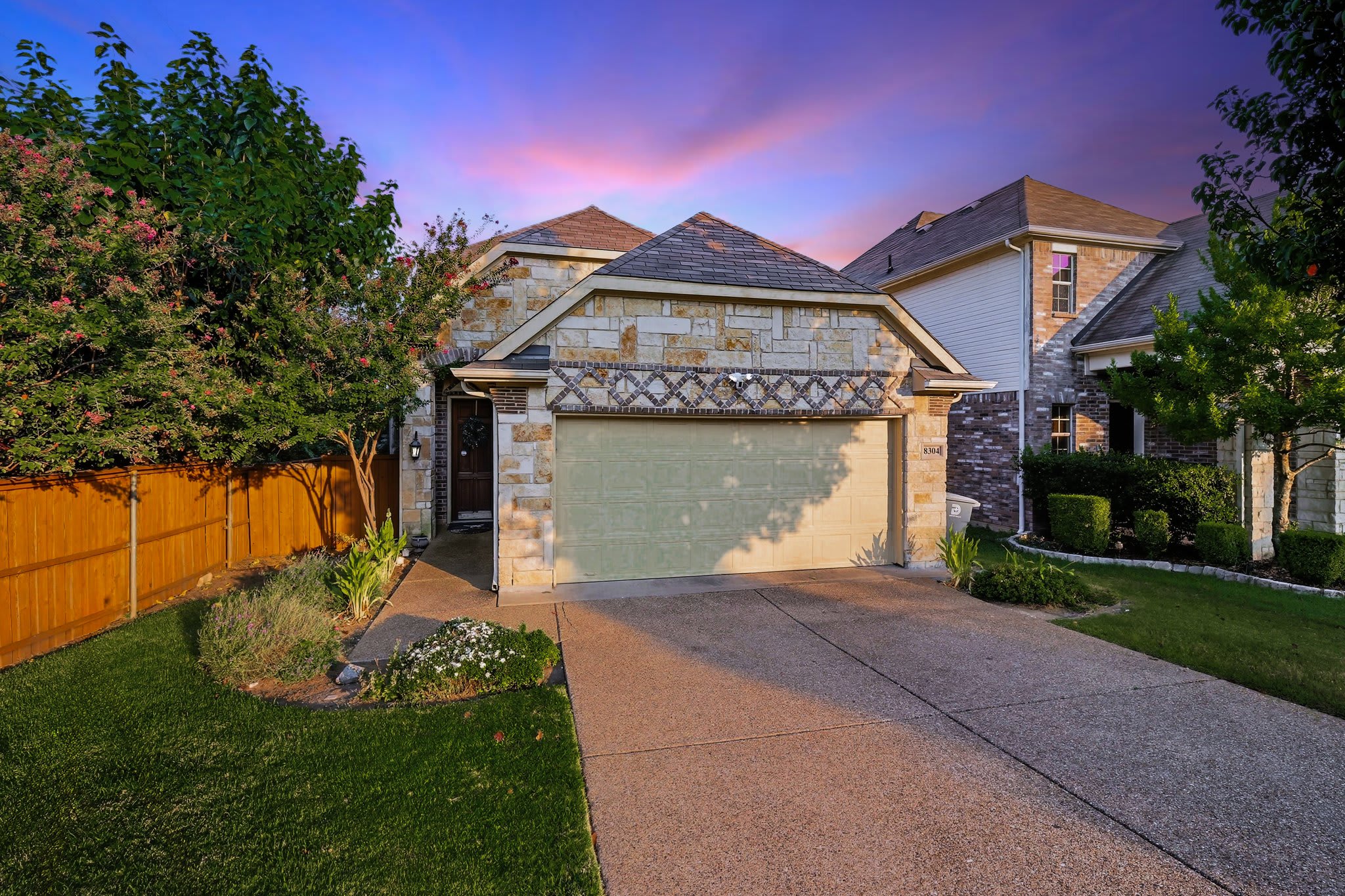 Spacious 5-BD/3-BA Forest View Getaway (Sleeps 13) — Dallas, TX — vacation rental
